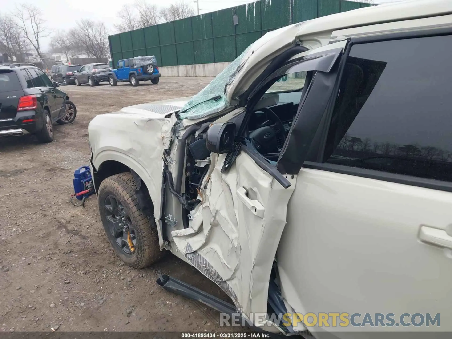18 Photograph of a damaged car 3FTTW8R93RRB48216 FORD MAVERICK 2024