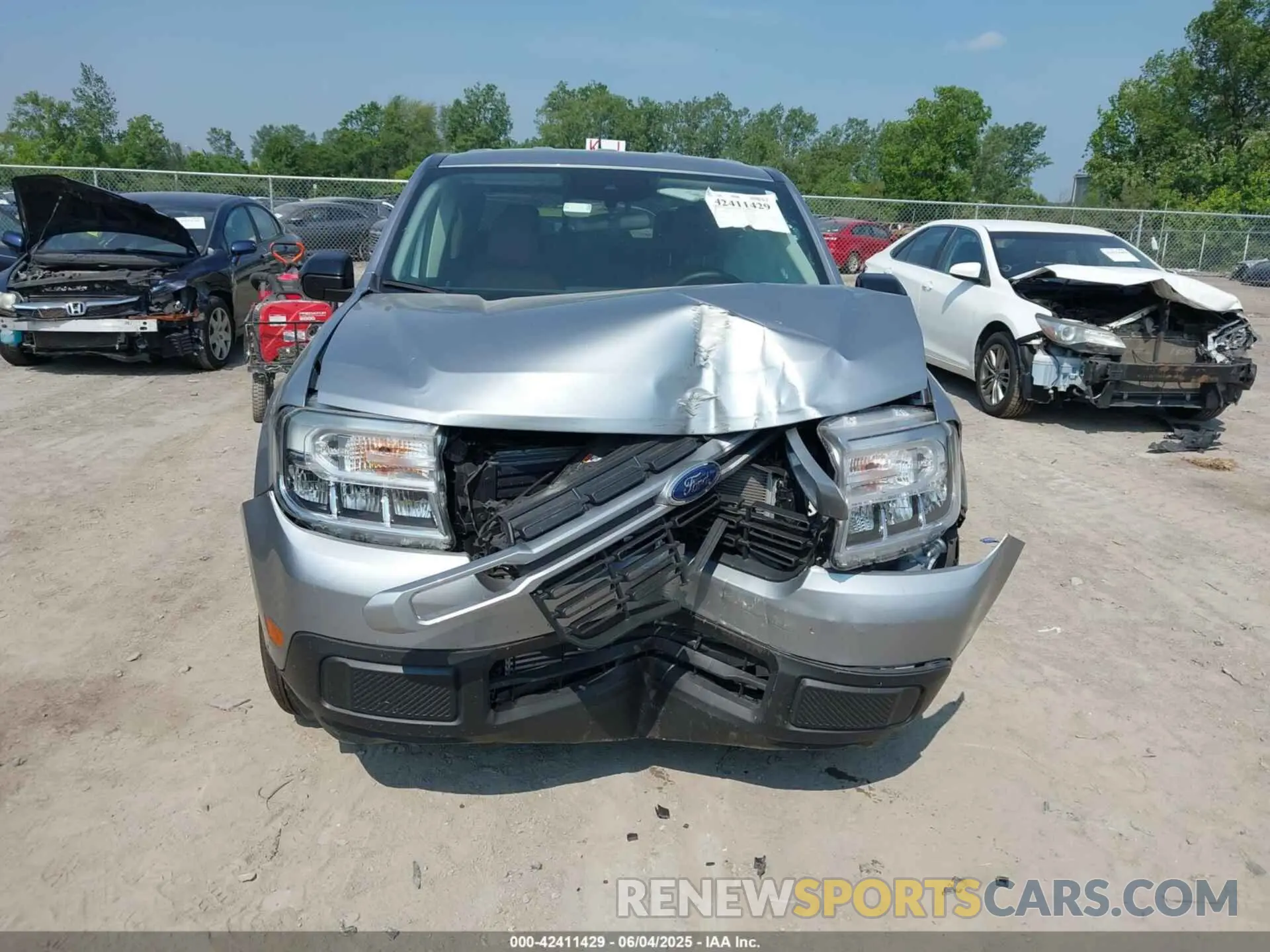 12 Photograph of a damaged car 3FTTW8S92RRB23804 FORD MAVERICK 2024