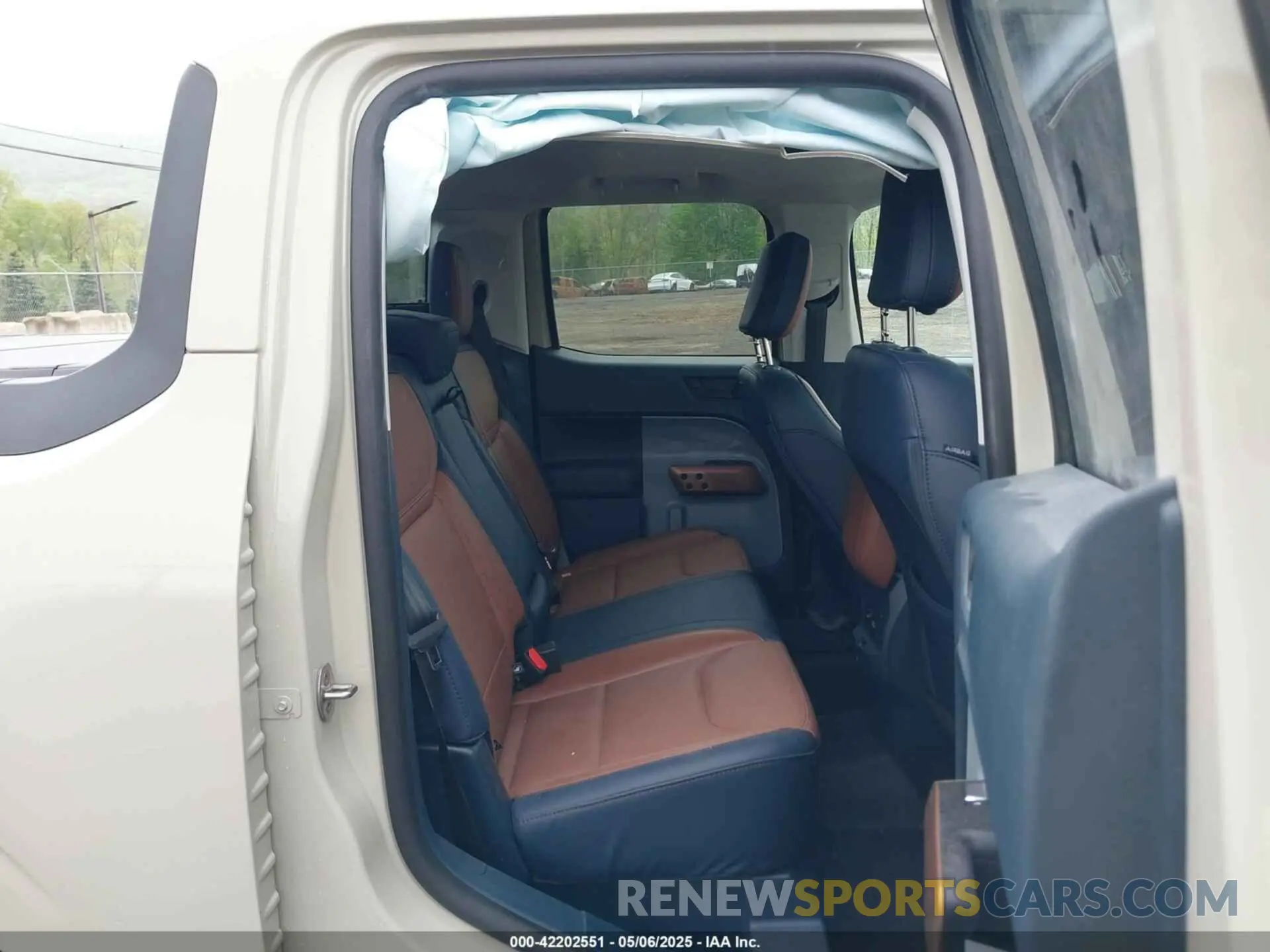 8 Фотография поврежденного автомобиля 3FTTW8S96RRB45370 FORD MAVERICK 2024
