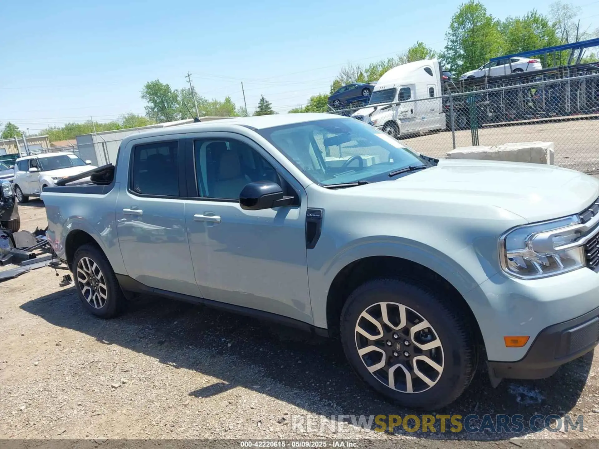 14 Photograph of a damaged car 3FTTW8S9XRRB21234 FORD MAVERICK 2024