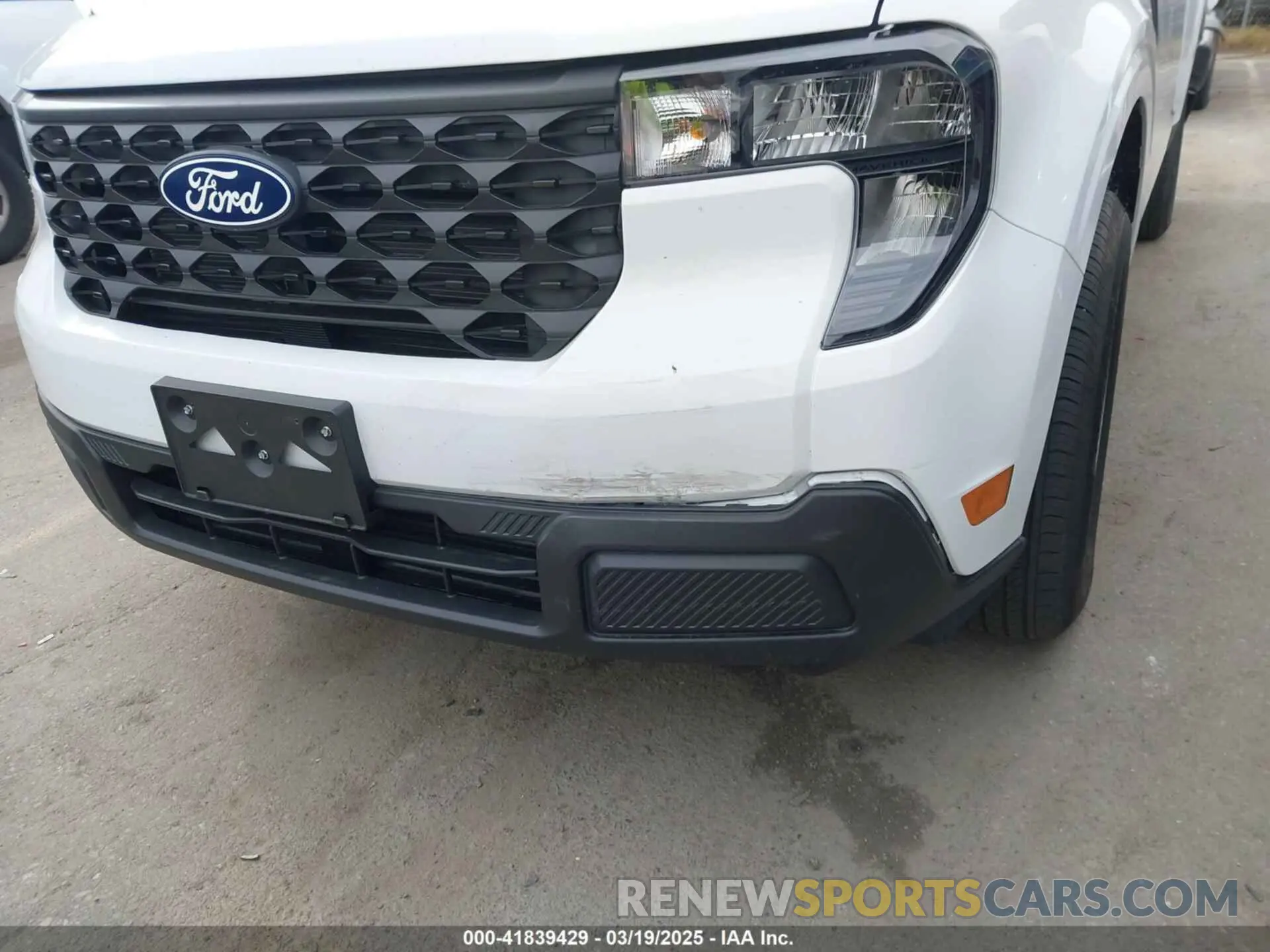 19 Photograph of a damaged car 3FTTW8A31SRA08923 FORD MAVERICK 2025