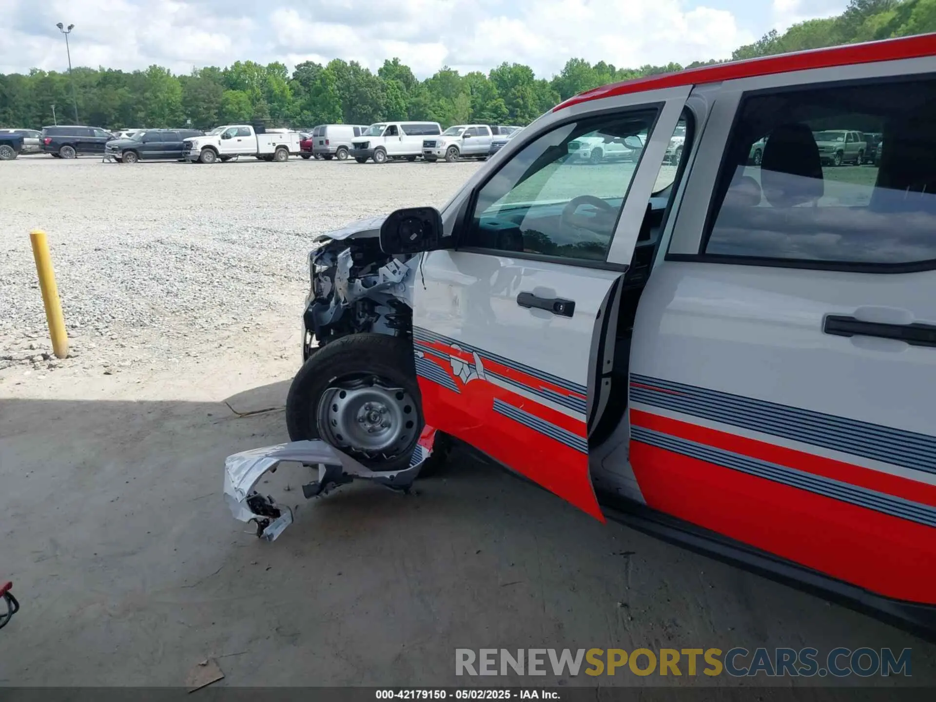 19 Photograph of a damaged car 3FTTW8A34SRA01464 FORD MAVERICK 2025