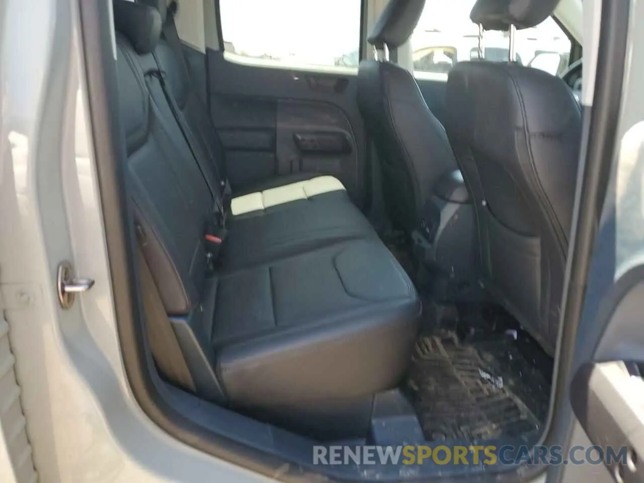 10 Photograph of a damaged car 3FTTW8M37RRA64466 FORD MAVERICK L 2024