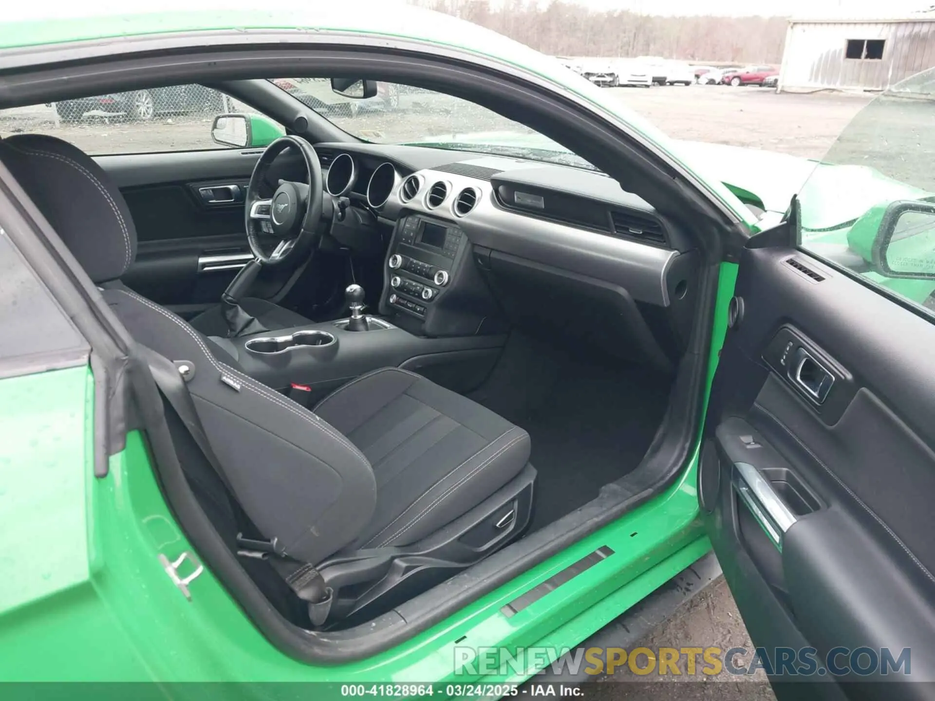 5 Photograph of a damaged car 1FA6P8CF0K5120350 FORD MUSTANG 2019