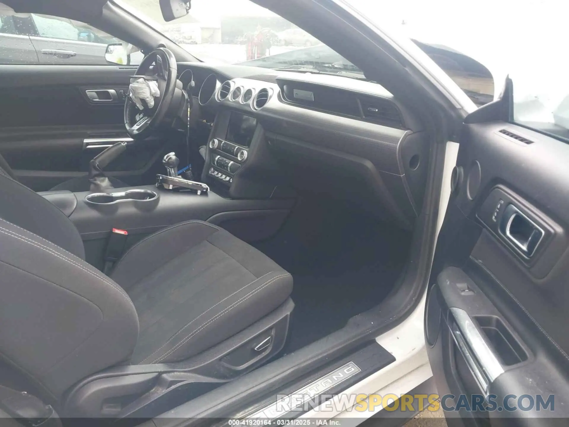 5 Фотография поврежденного автомобиля 1FA6P8CF0K5141652 FORD MUSTANG 2019