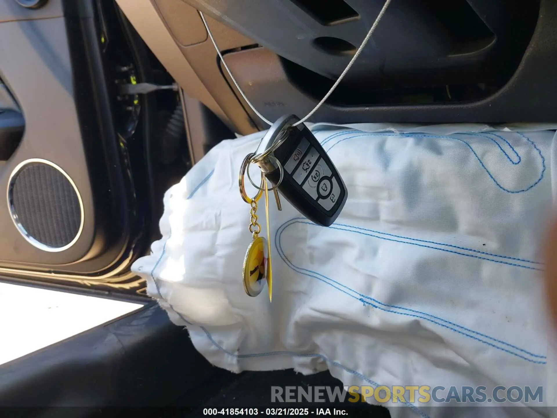 11 Photograph of a damaged car 1FA6P8CF1K5146942 FORD MUSTANG 2019