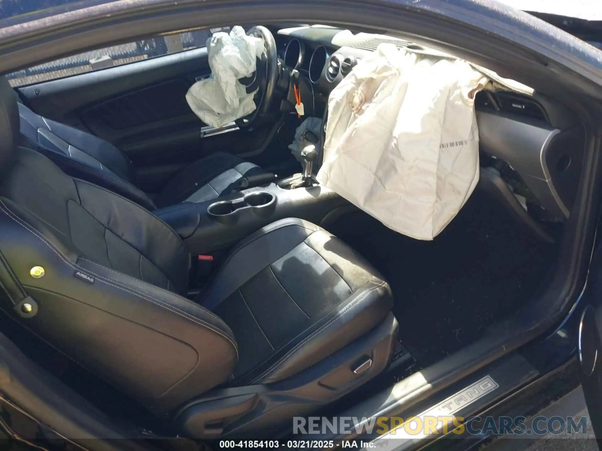 5 Photograph of a damaged car 1FA6P8CF1K5146942 FORD MUSTANG 2019