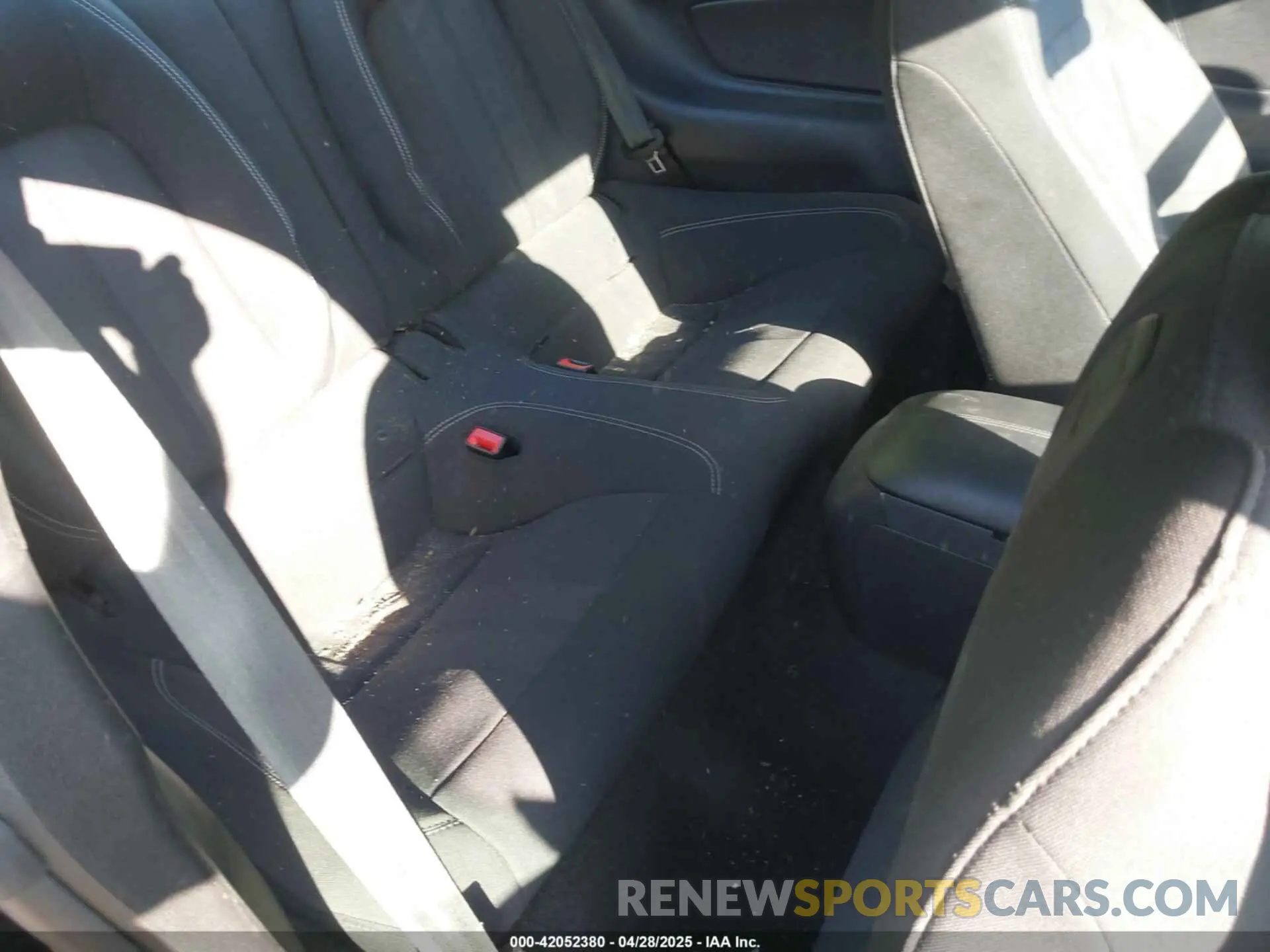 8 Photograph of a damaged car 1FA6P8CF2K5108720 FORD MUSTANG 2019