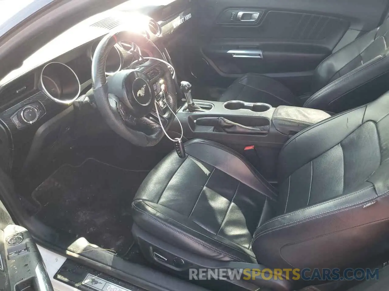 7 Photograph of a damaged car 1FA6P8CF3K5101842 FORD MUSTANG 2019