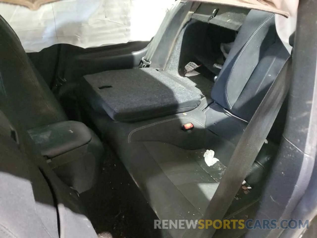 10 Photograph of a damaged car 1FA6P8CF3K5173835 FORD MUSTANG 2019