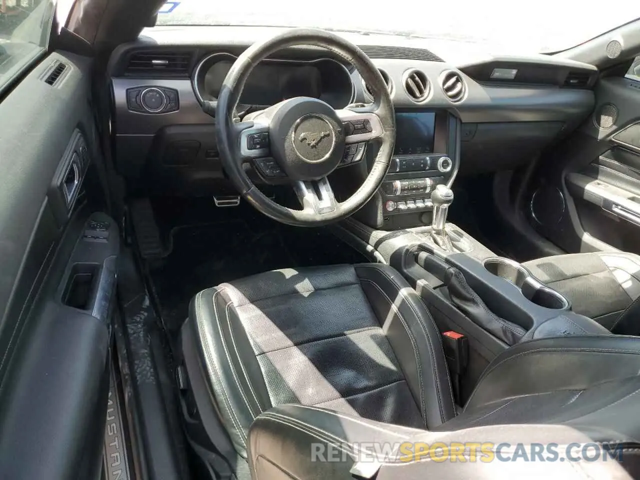 8 Photograph of a damaged car 1FA6P8CF3K5186276 FORD MUSTANG 2019