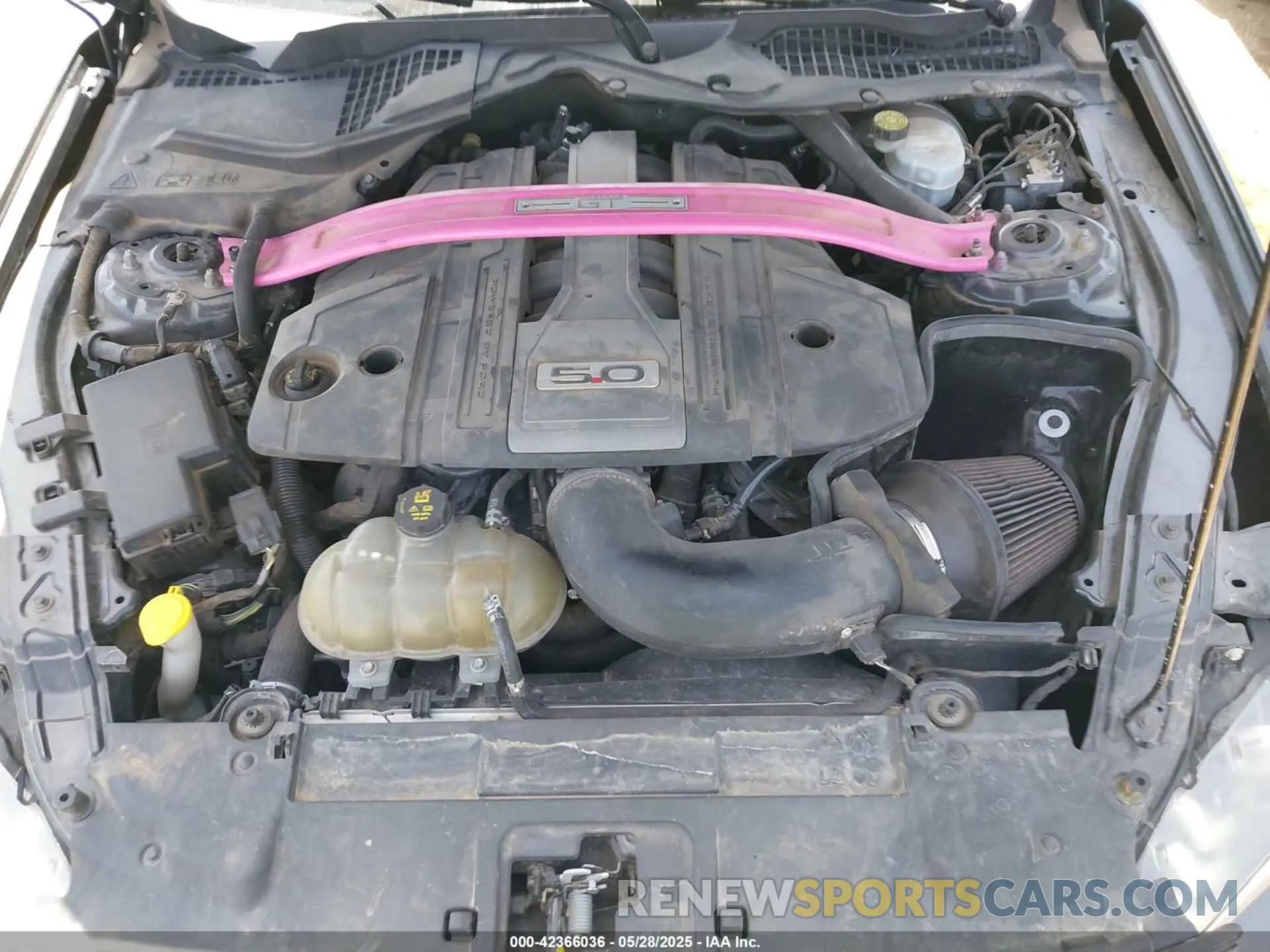 10 Photograph of a damaged car 1FA6P8CF5K5125267 FORD MUSTANG 2019