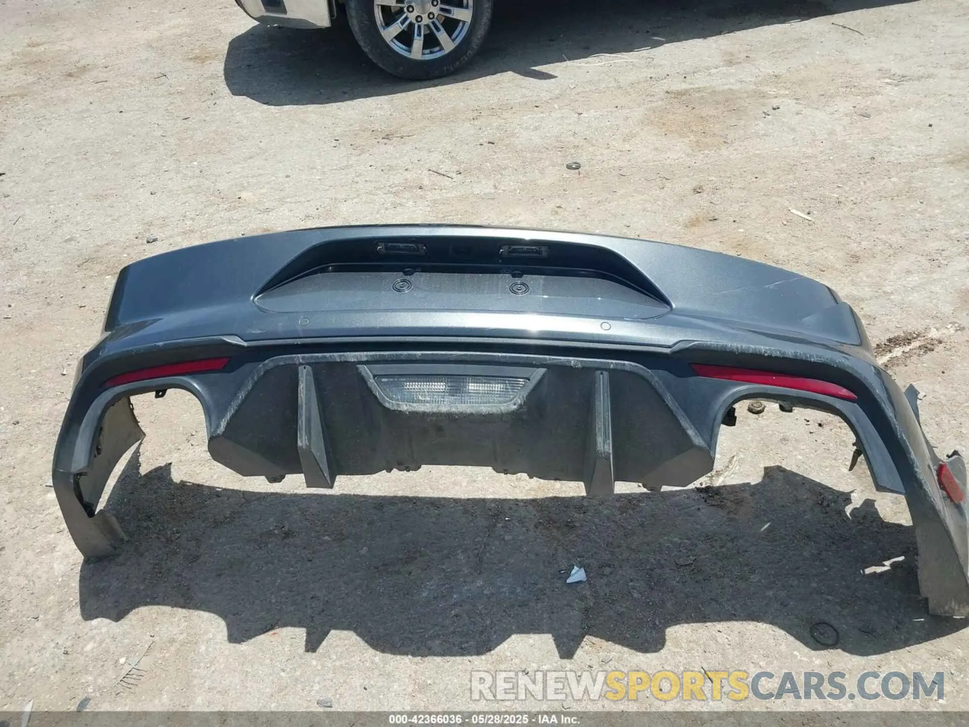 12 Photograph of a damaged car 1FA6P8CF5K5125267 FORD MUSTANG 2019