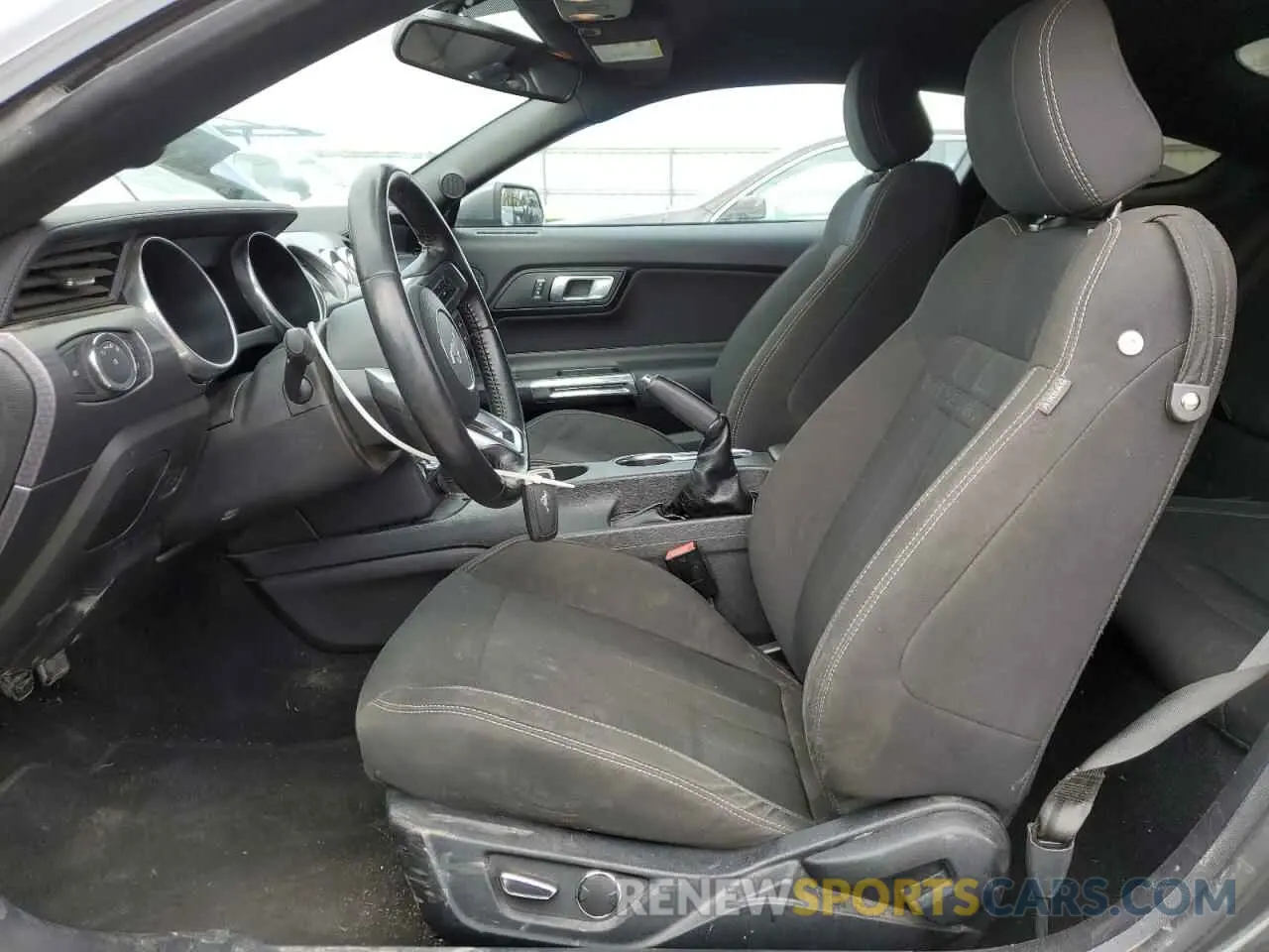 7 Фотография поврежденного автомобиля 1FA6P8CF5K5167812 FORD MUSTANG 2019