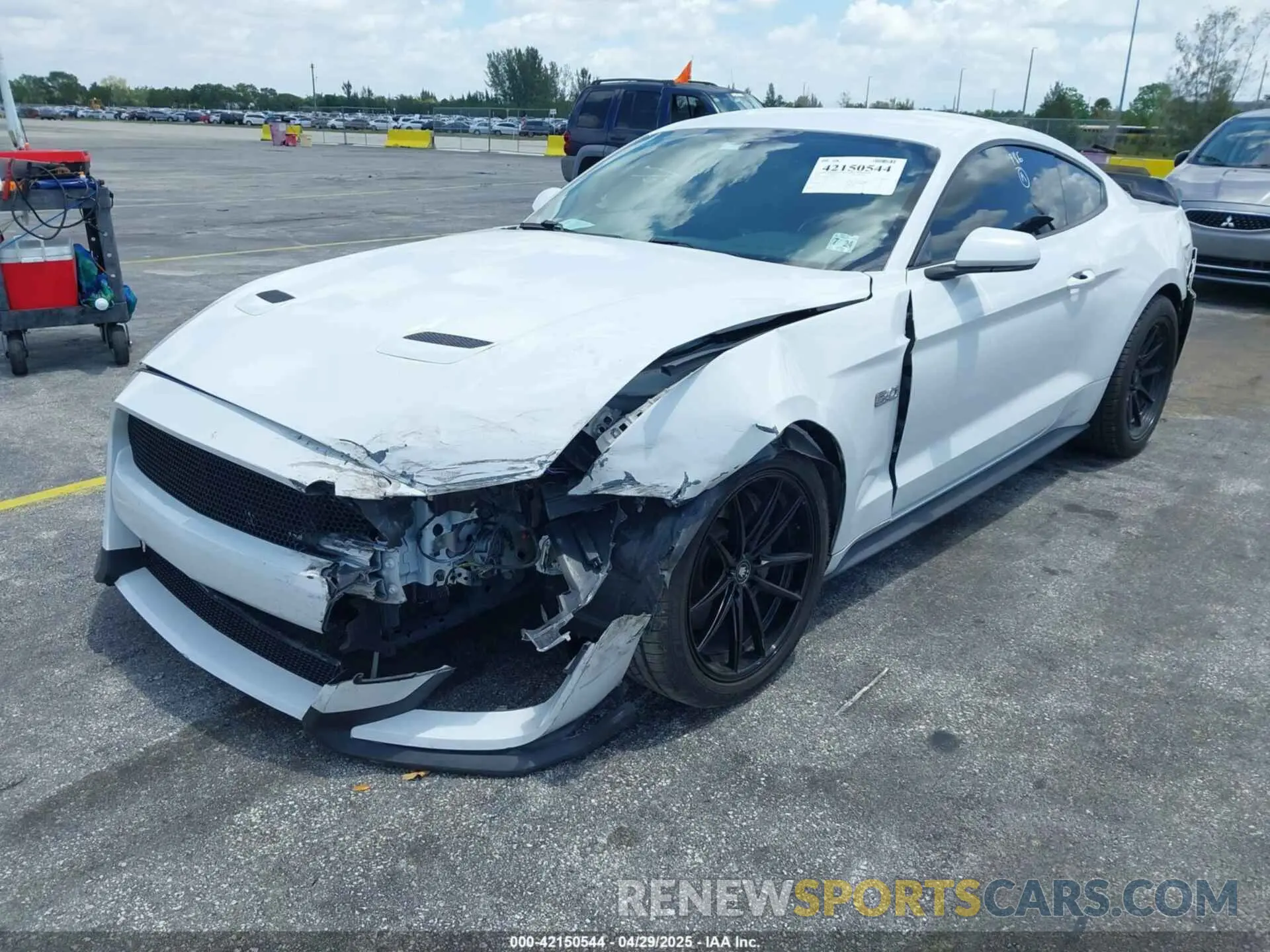 6 Фотография поврежденного автомобиля 1FA6P8CF6K5121986 FORD MUSTANG 2019