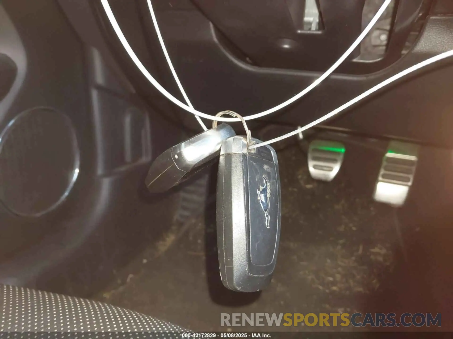 11 Photograph of a damaged car 1FA6P8CF6K5173649 FORD MUSTANG 2019