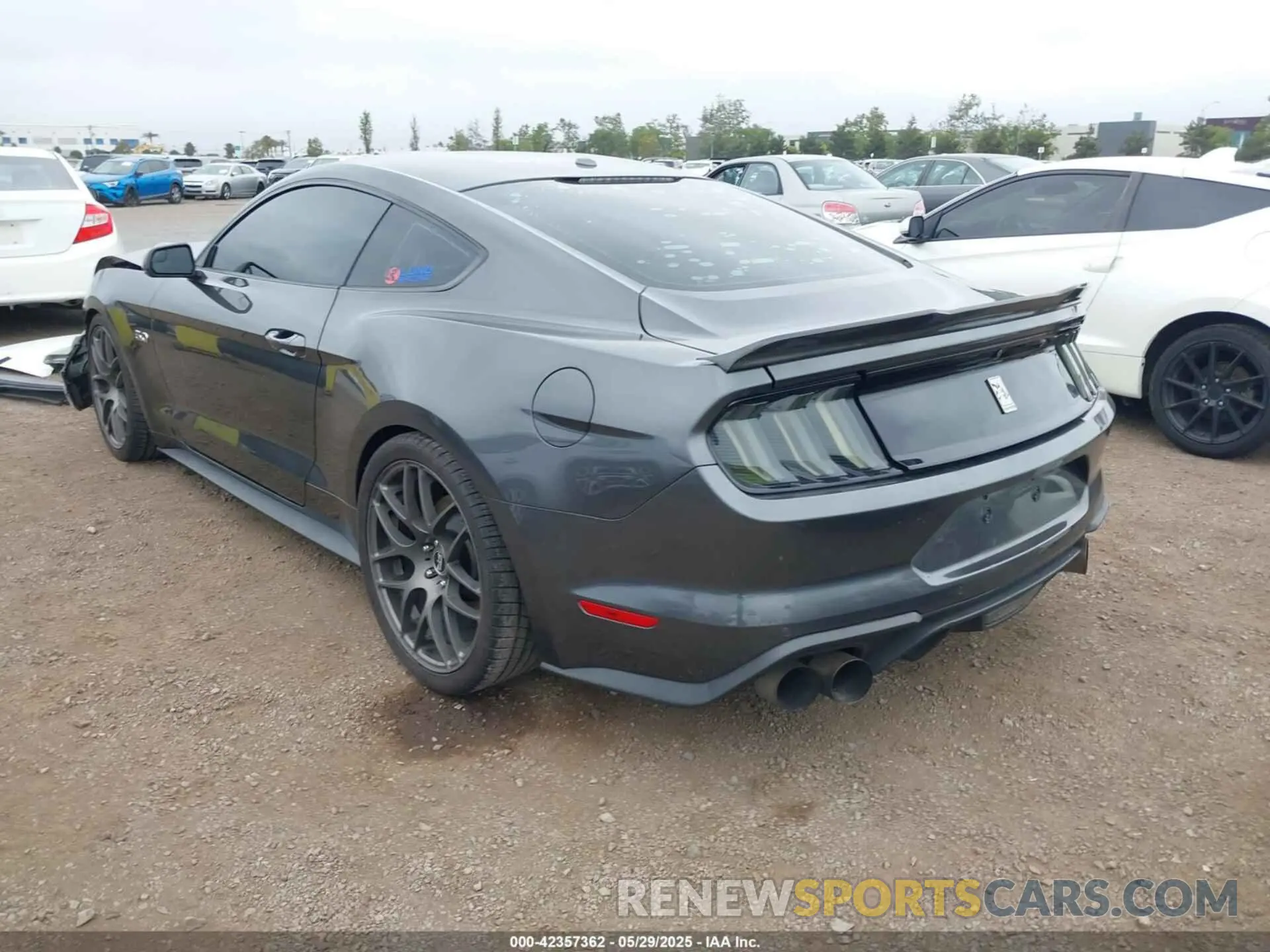 3 Фотография поврежденного автомобиля 1FA6P8CF6K5203099 FORD MUSTANG 2019