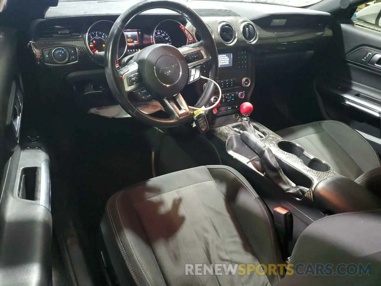 8 Photograph of a damaged car 1FA6P8CF8K5124582 FORD MUSTANG 2019