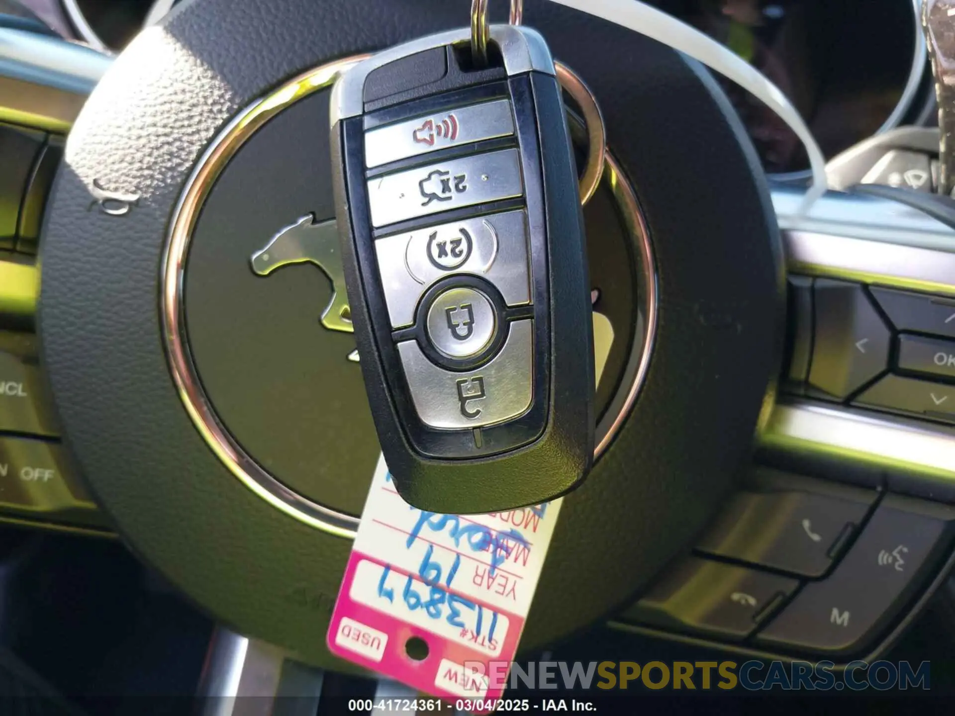 11 Photograph of a damaged car 1FA6P8CF8K5158005 FORD MUSTANG 2019
