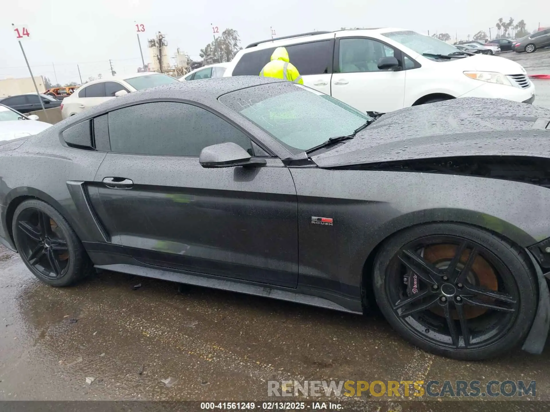 13 Photograph of a damaged car 1FA6P8CF9K5106575 FORD MUSTANG 2019