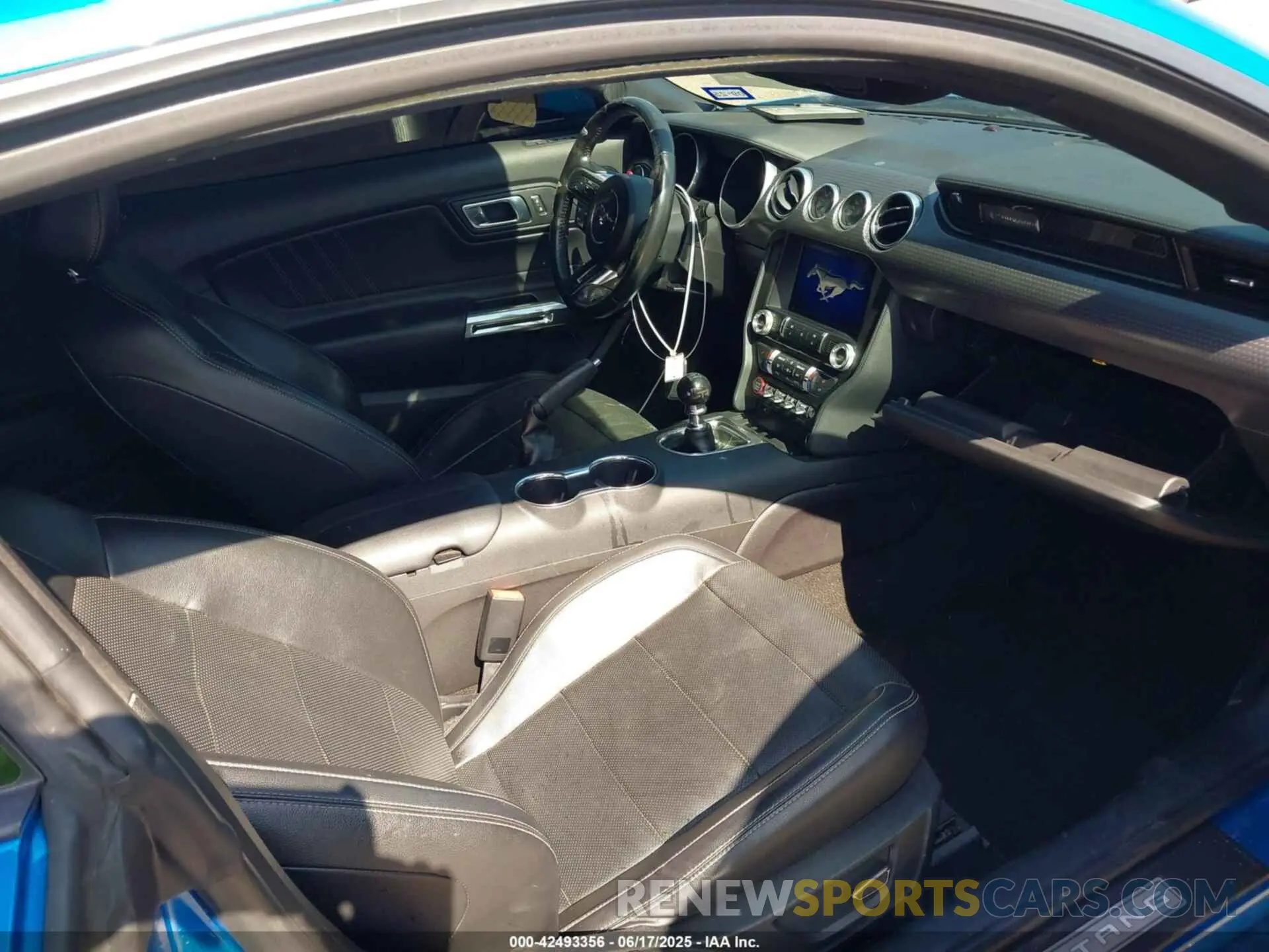 5 Photograph of a damaged car 1FA6P8CF9K5114756 FORD MUSTANG 2019