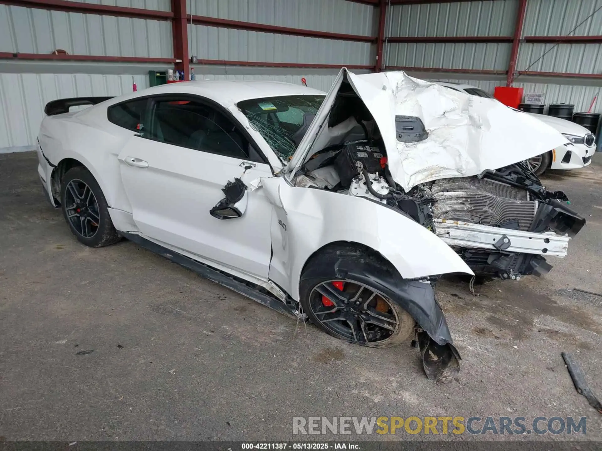 1 Photograph of a damaged car 1FA6P8CFXK5194374 FORD MUSTANG 2019