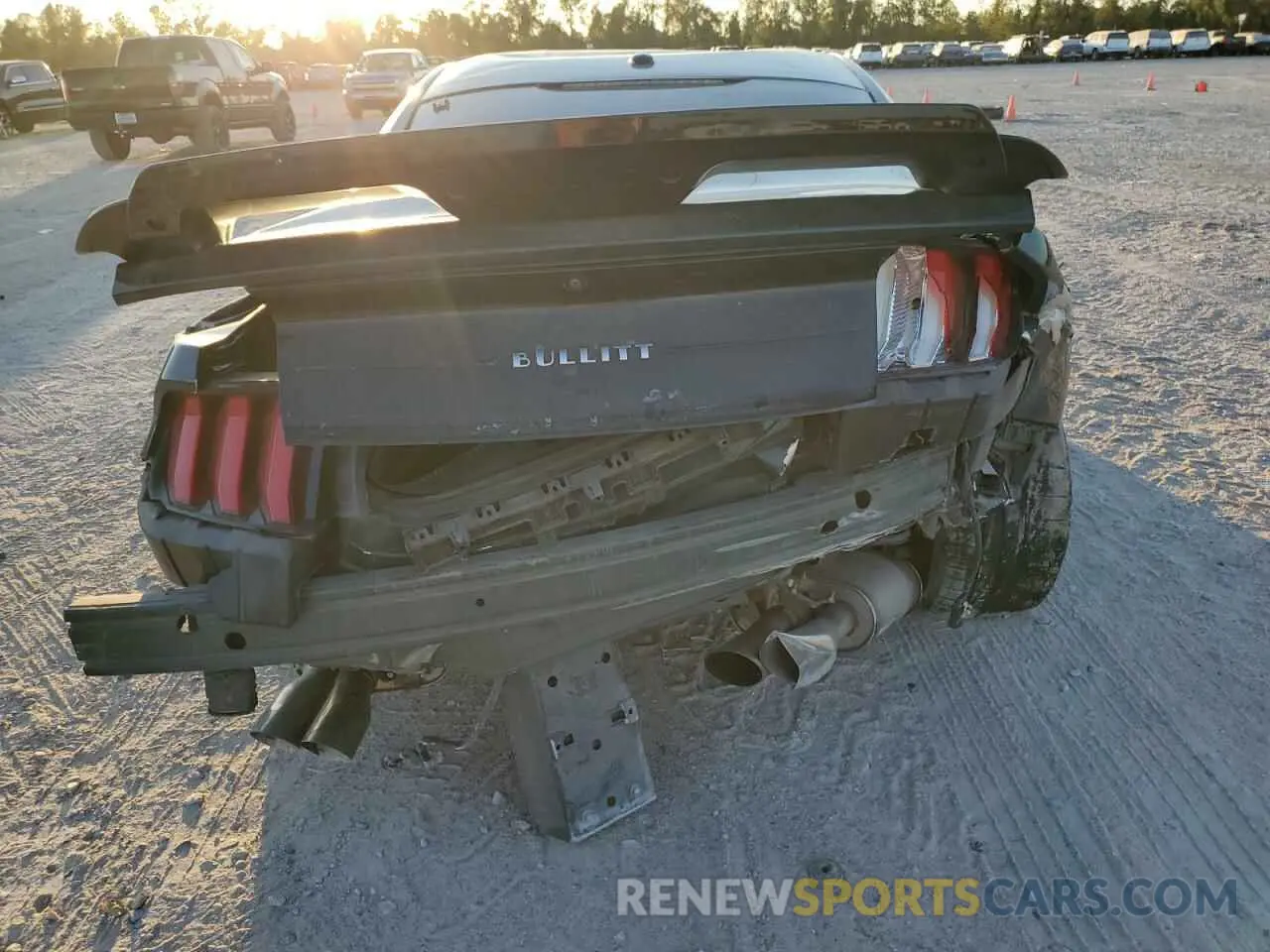 6 Photograph of a damaged car 1FA6P8K05K5502645 FORD MUSTANG 2019
