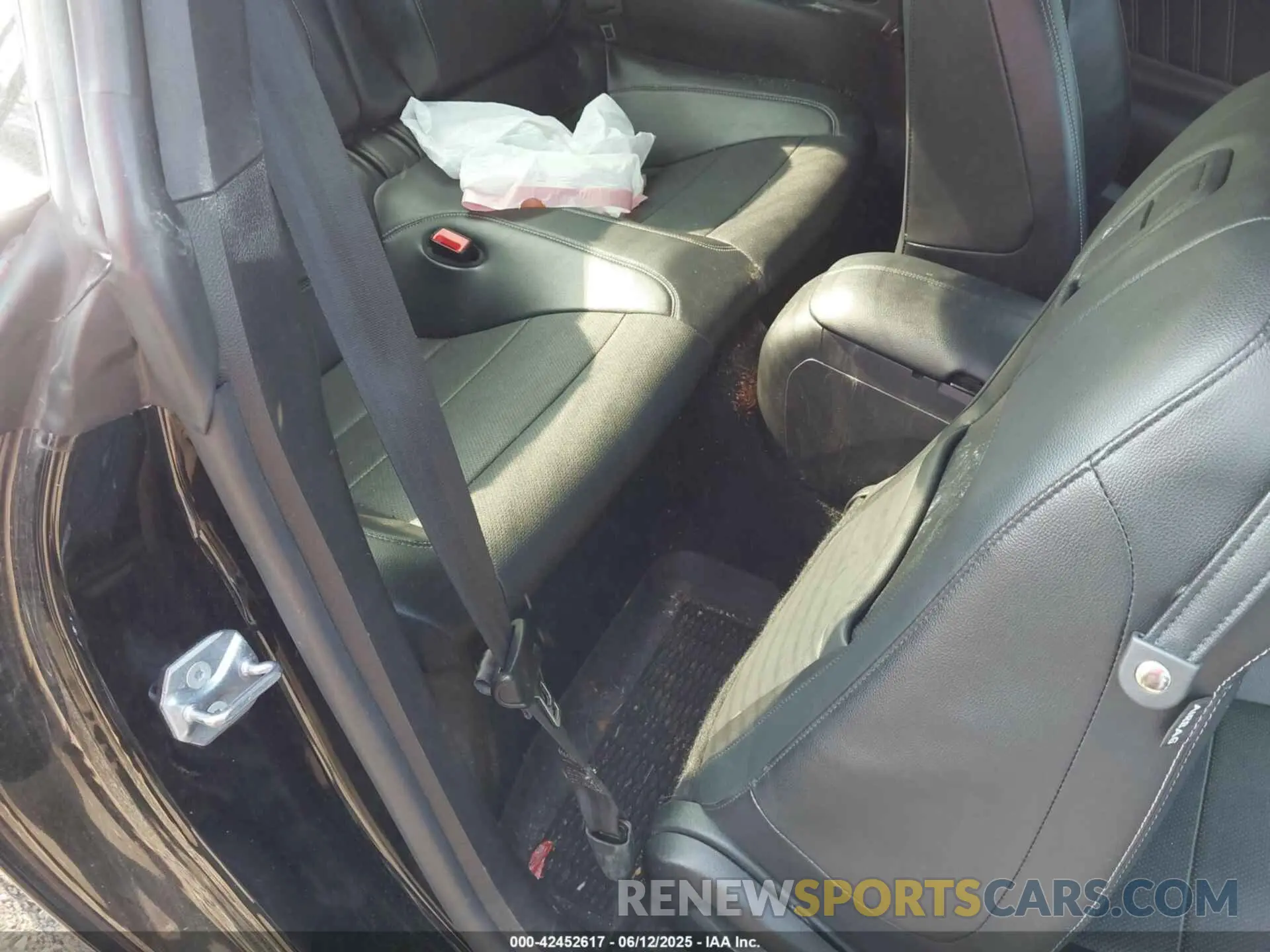8 Photograph of a damaged car 1FA6P8TH0K5163443 FORD MUSTANG 2019
