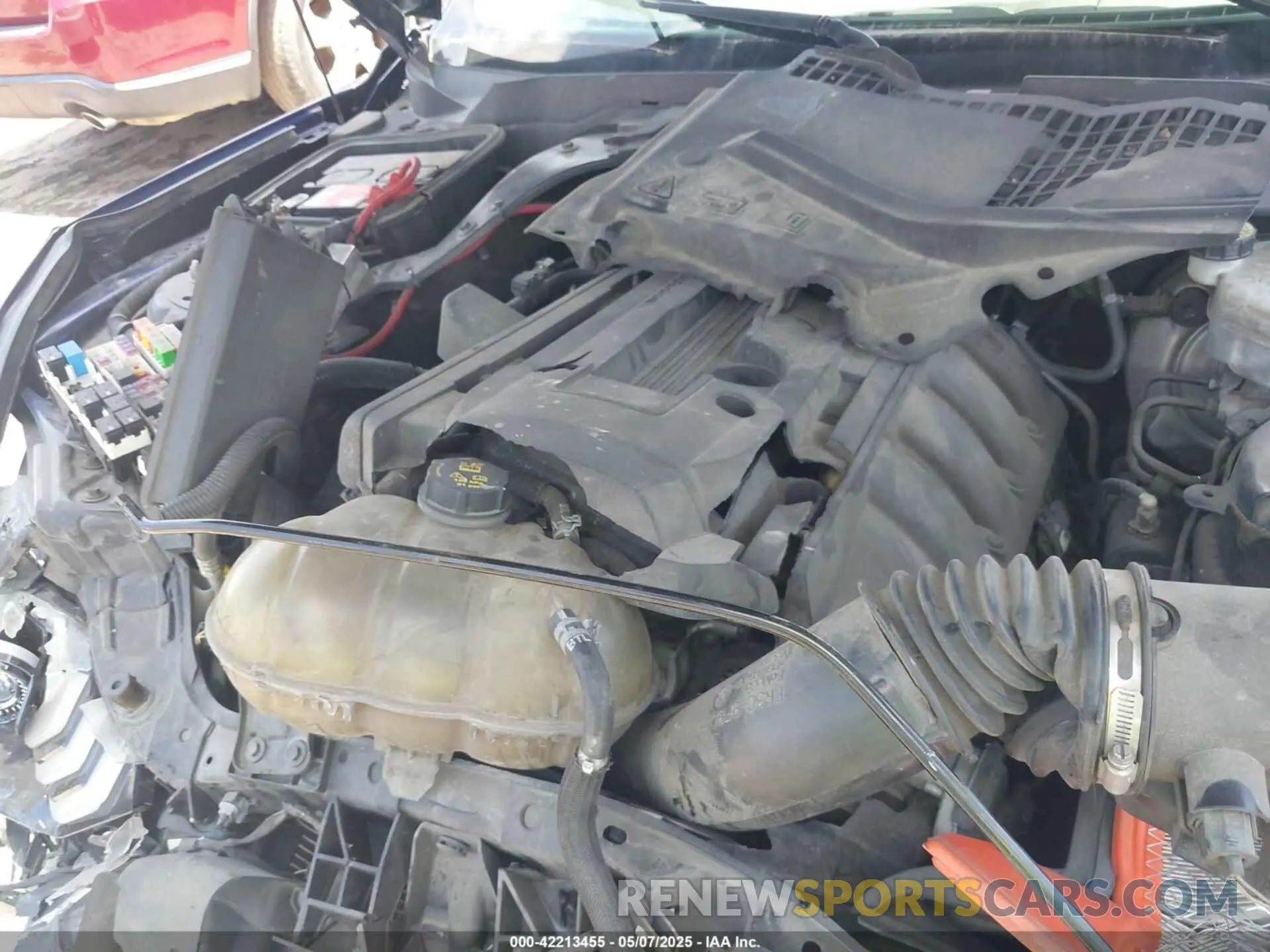 10 Photograph of a damaged car 1FA6P8TH0K5174930 FORD MUSTANG 2019