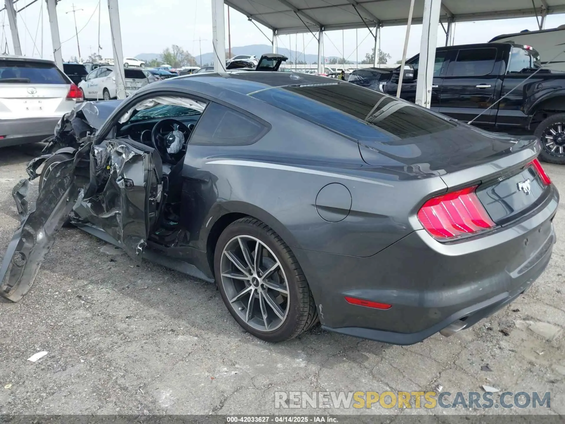 3 Photograph of a damaged car 1FA6P8TH2K5119105 FORD MUSTANG 2019