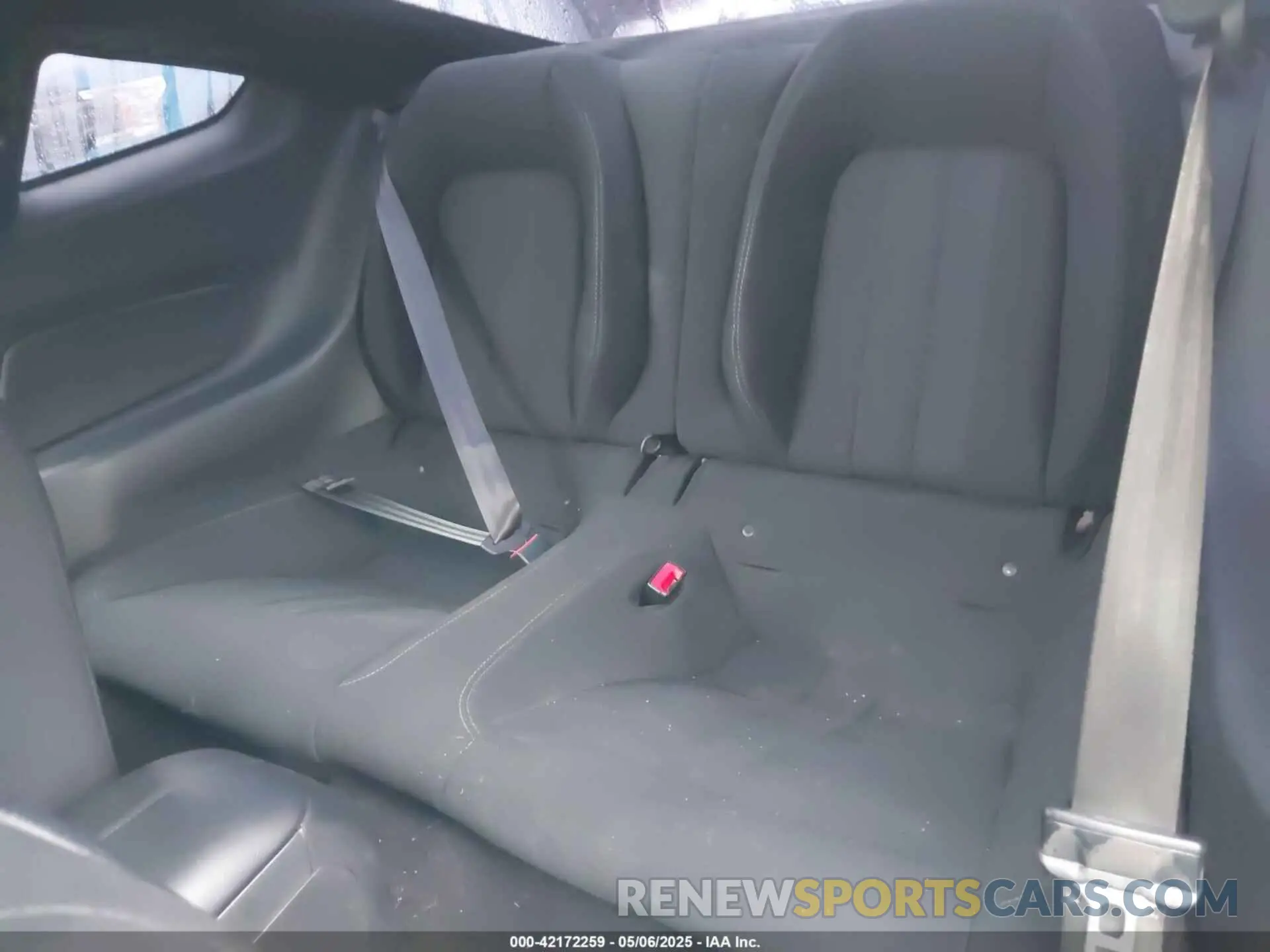 8 Photograph of a damaged car 1FA6P8TH2K5143582 FORD MUSTANG 2019