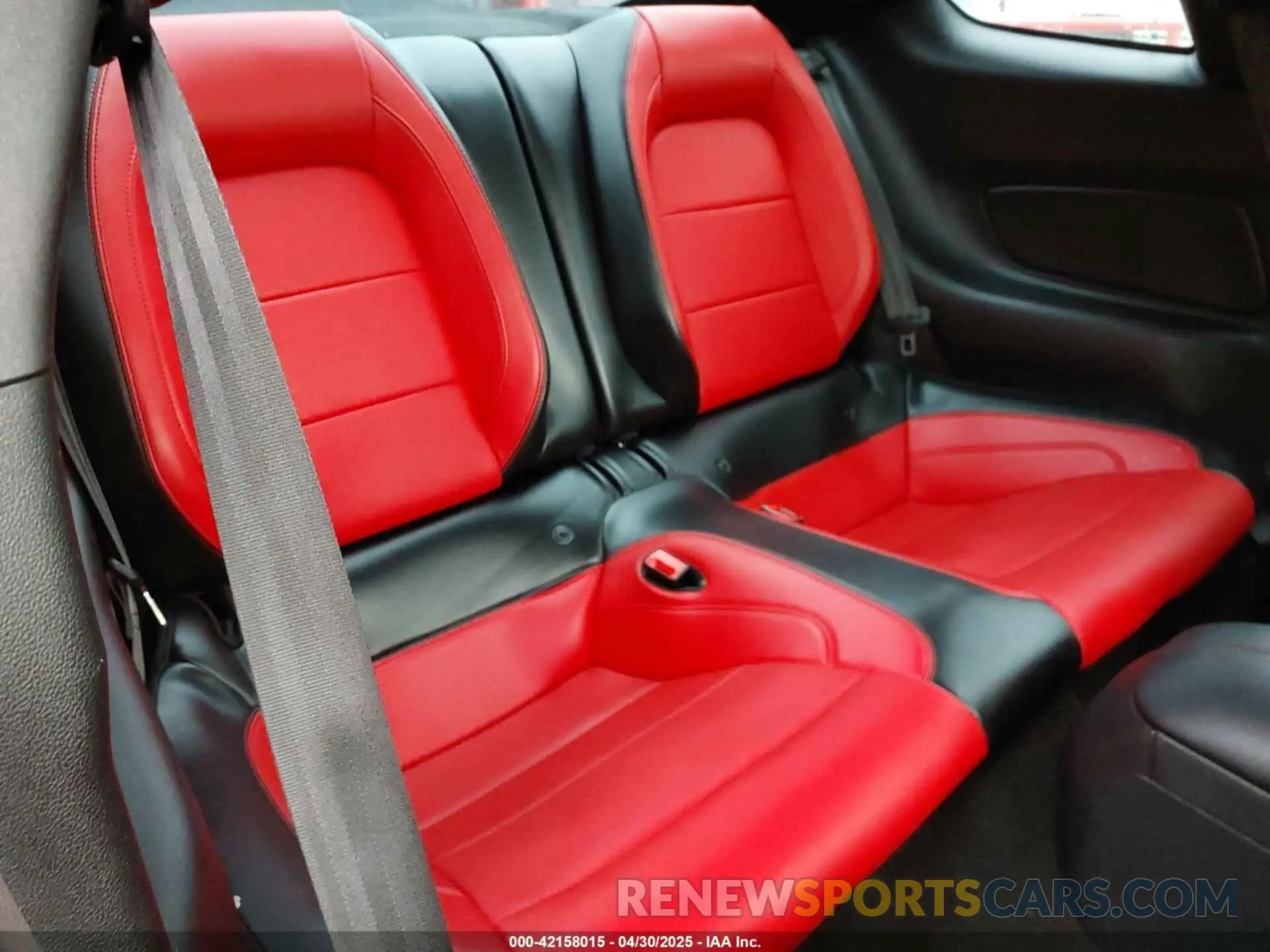 8 Фотография поврежденного автомобиля 1FA6P8TH2K5159586 FORD MUSTANG 2019