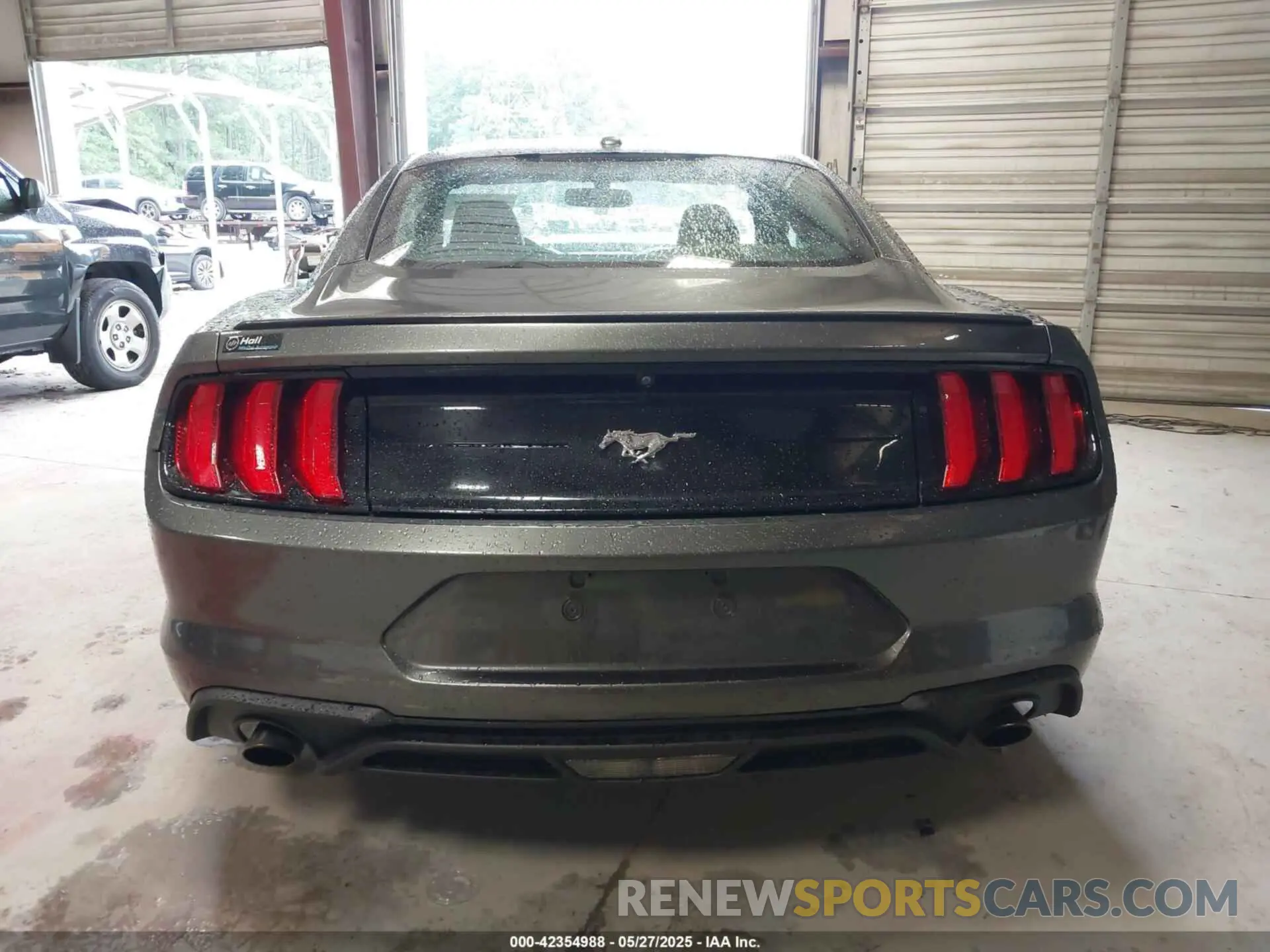 16 Photograph of a damaged car 1FA6P8TH3K5172072 FORD MUSTANG 2019