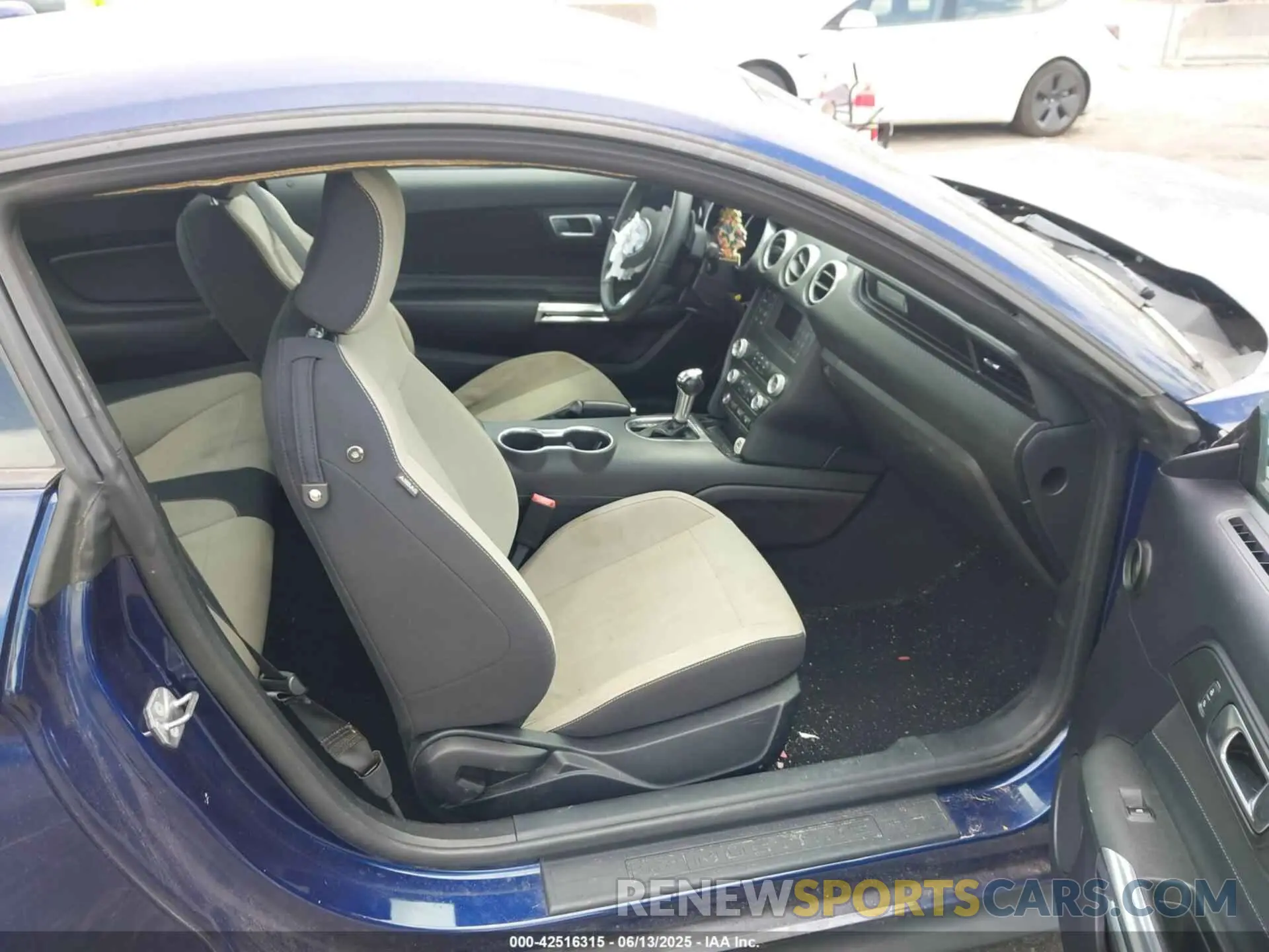 5 Фотография поврежденного автомобиля 1FA6P8TH3K5174131 FORD MUSTANG 2019