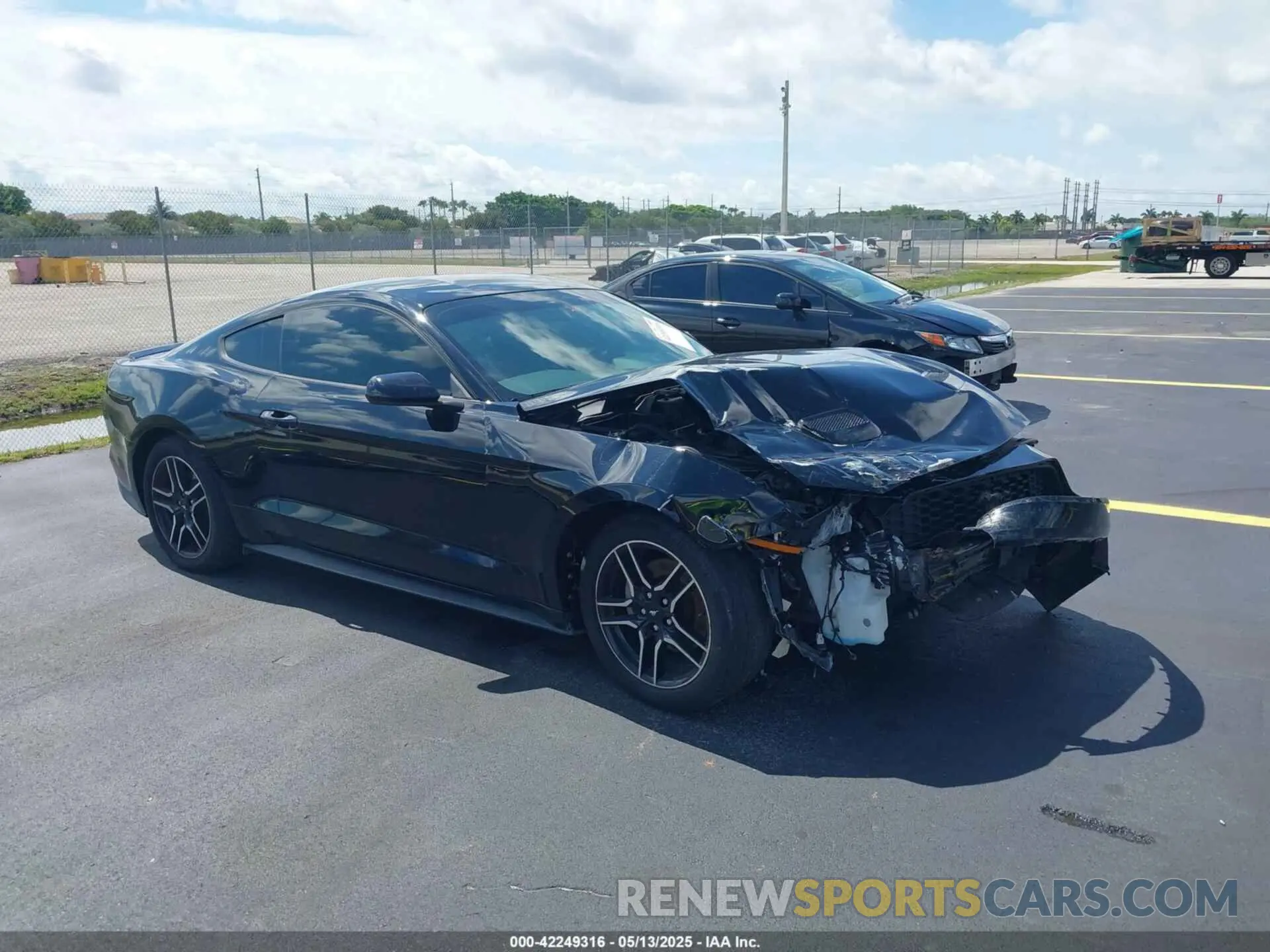1 Photograph of a damaged car 1FA6P8TH4K5195697 FORD MUSTANG 2019