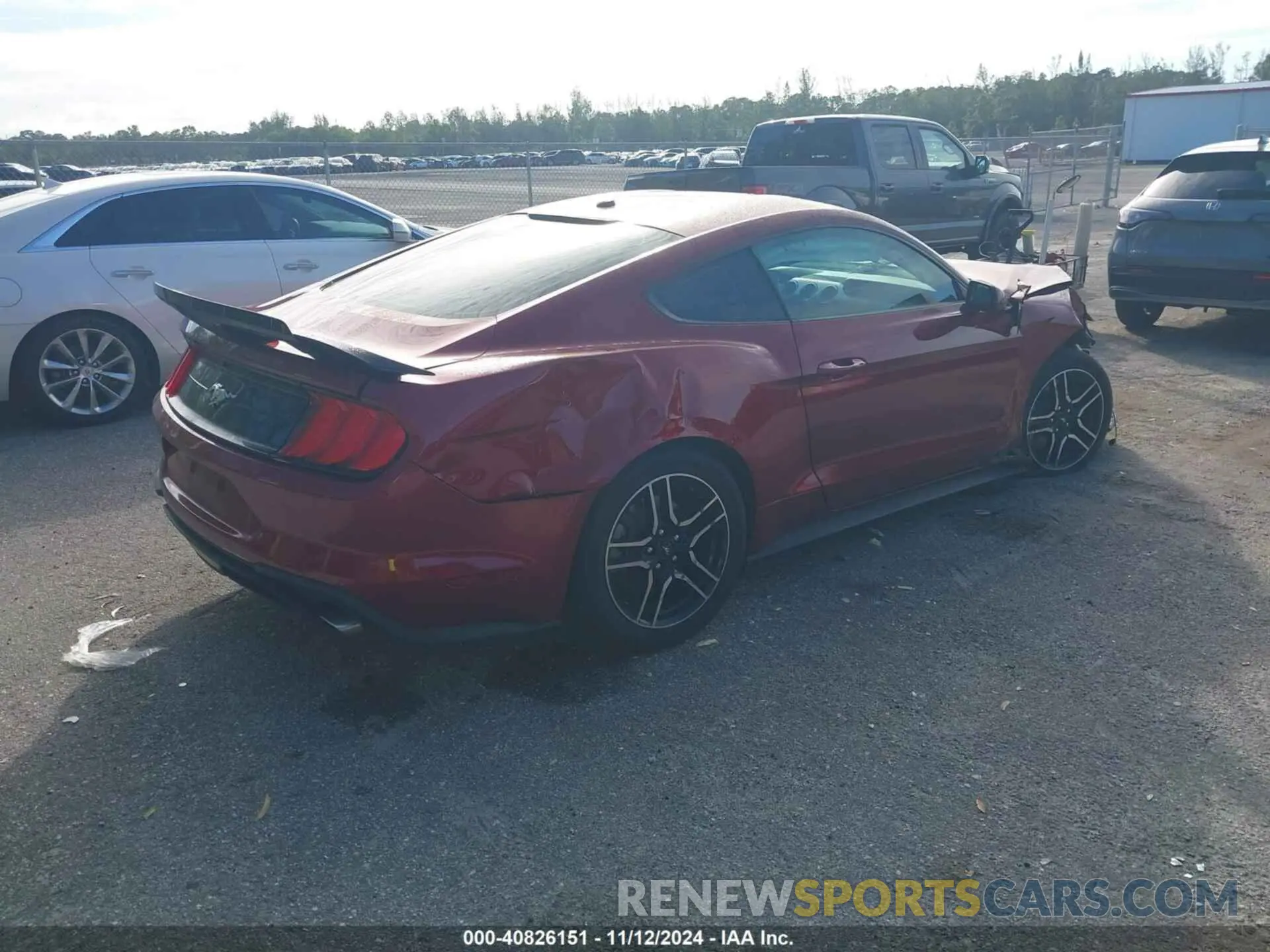 4 Photograph of a damaged car 1FA6P8TH4K5200283 FORD MUSTANG 2019