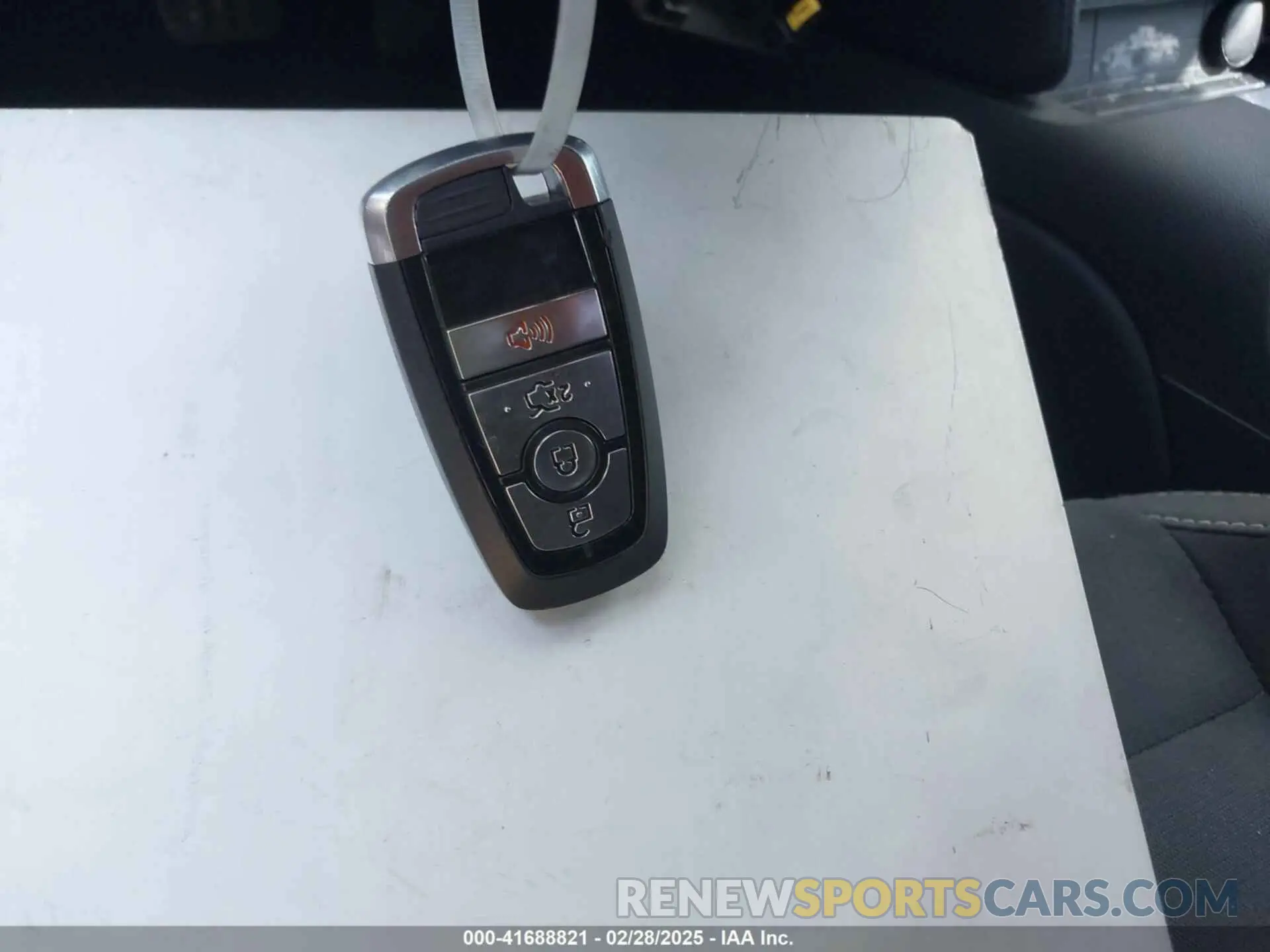 11 Photograph of a damaged car 1FA6P8TH8K5106195 FORD MUSTANG 2019