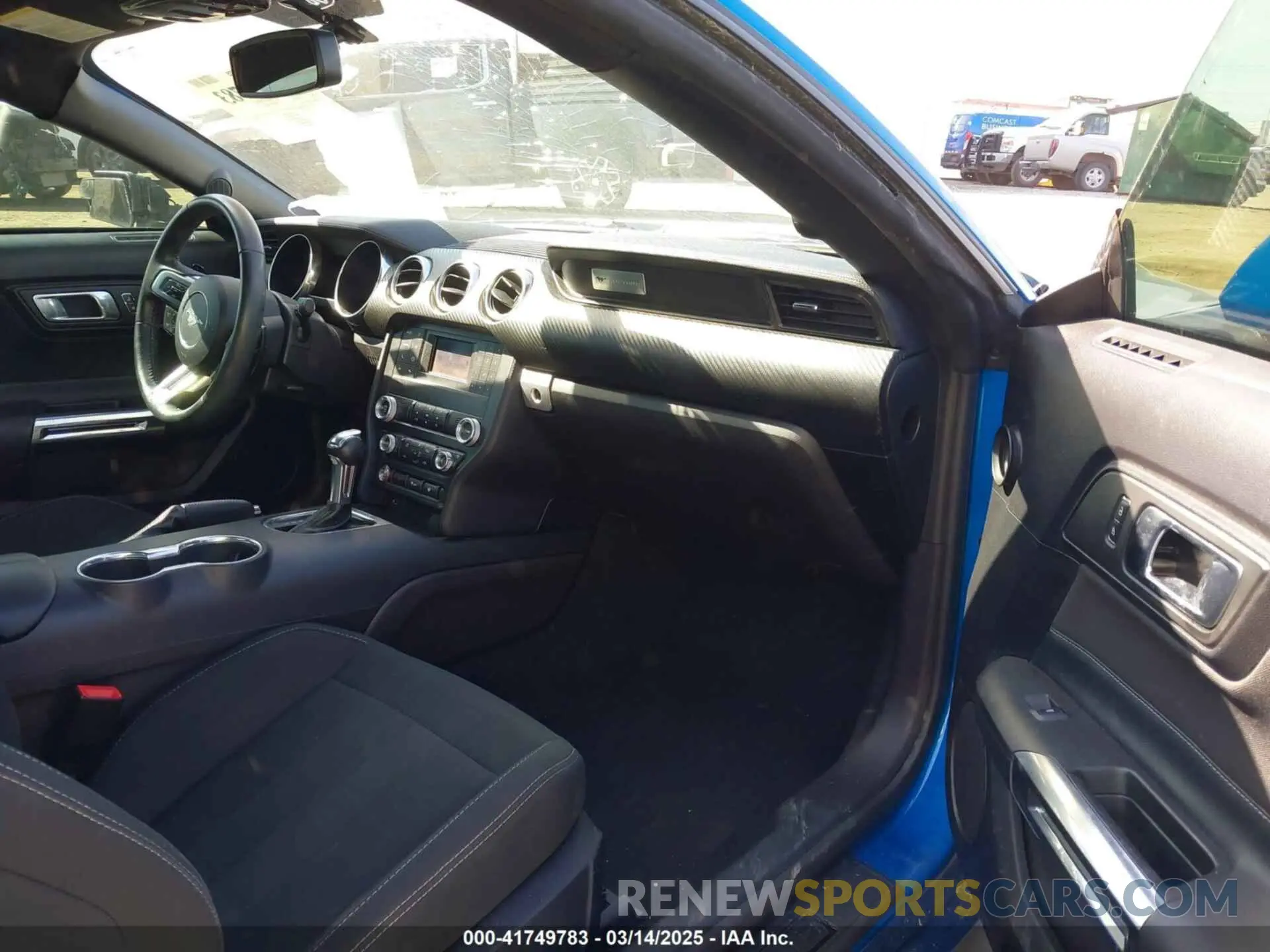5 Photograph of a damaged car 1FA6P8TH8K5185206 FORD MUSTANG 2019