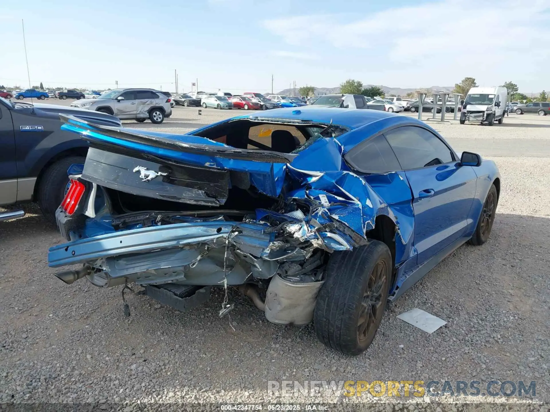 4 Фотография поврежденного автомобиля 1FA6P8THXK5185806 FORD MUSTANG 2019