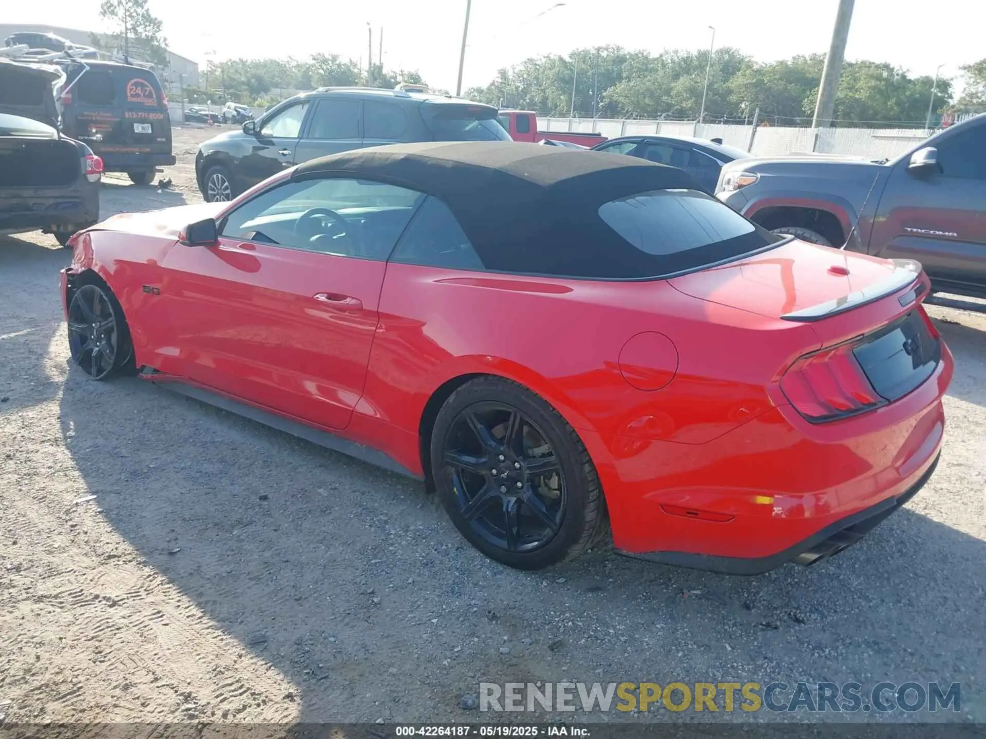 3 Photograph of a damaged car 1FATP8FF8K5196252 FORD MUSTANG 2019