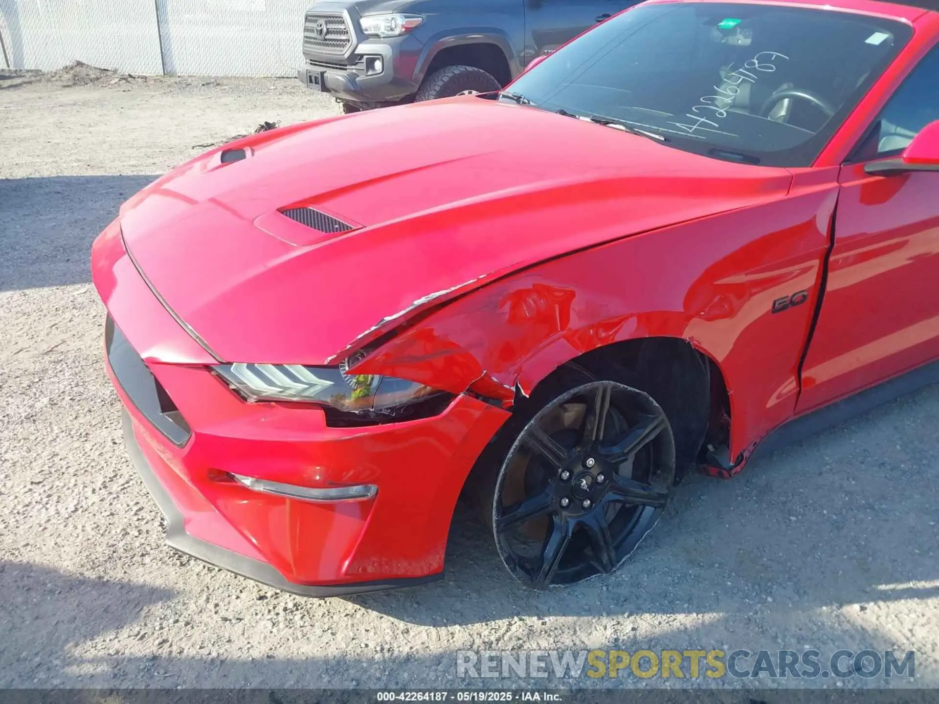 6 Photograph of a damaged car 1FATP8FF8K5196252 FORD MUSTANG 2019