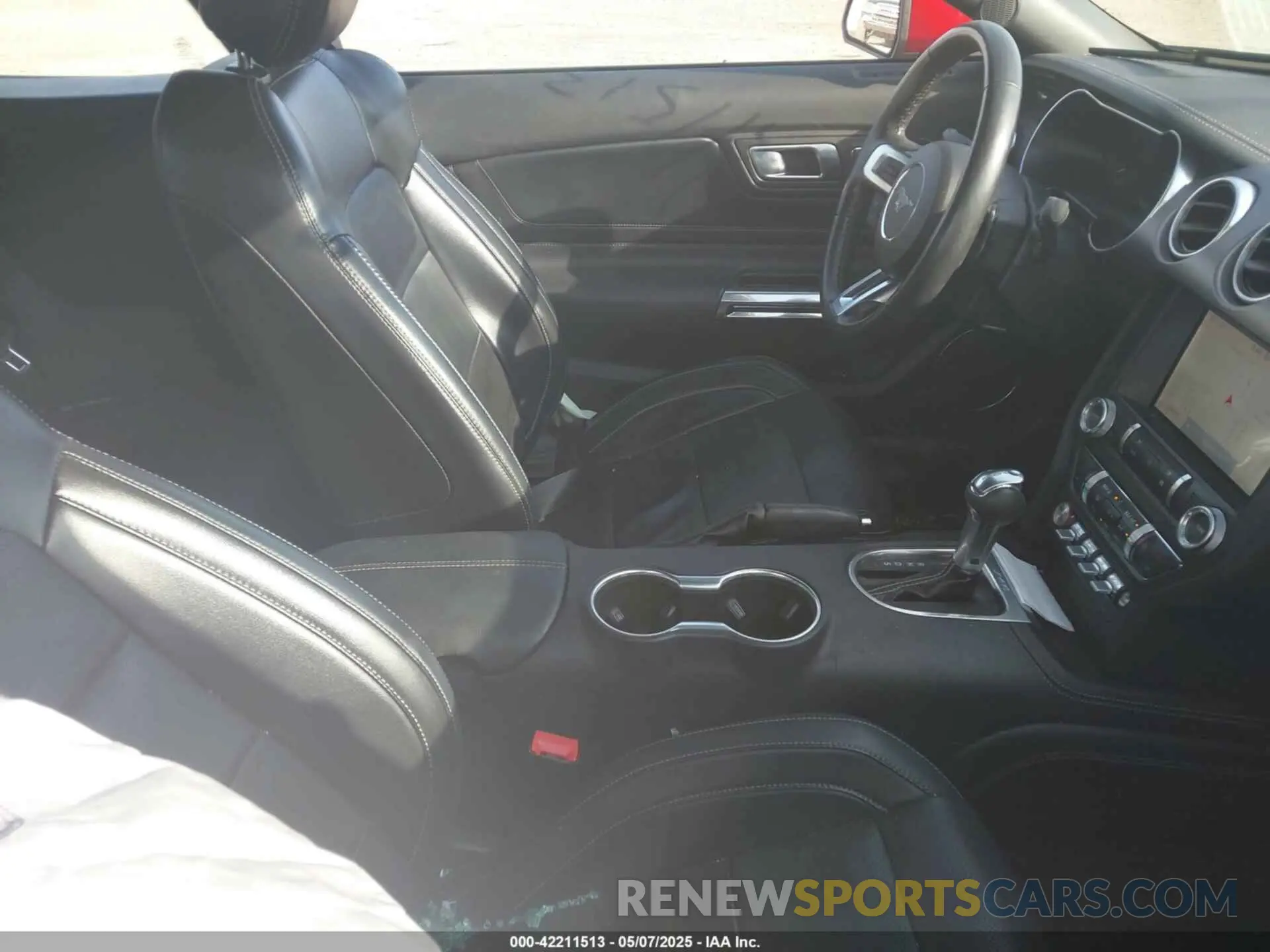 5 Photograph of a damaged car 1FATP8FFXK5171451 FORD MUSTANG 2019