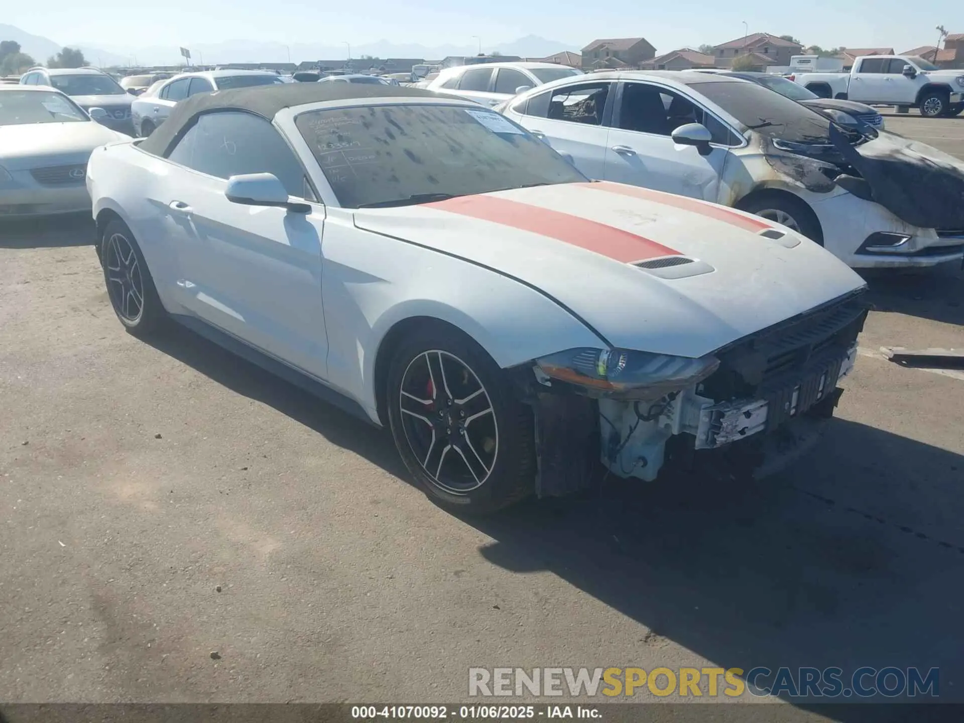 1 Photograph of a damaged car 1FATP8UH2K5148573 FORD MUSTANG 2019