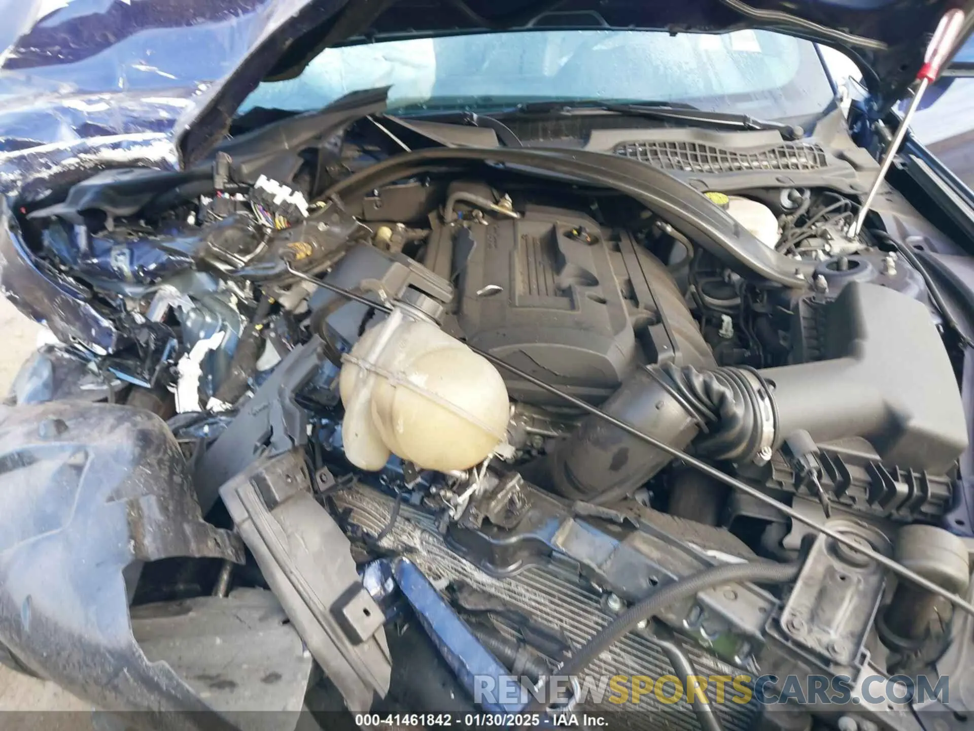 10 Photograph of a damaged car 1FATP8UH6K5118864 FORD MUSTANG 2019