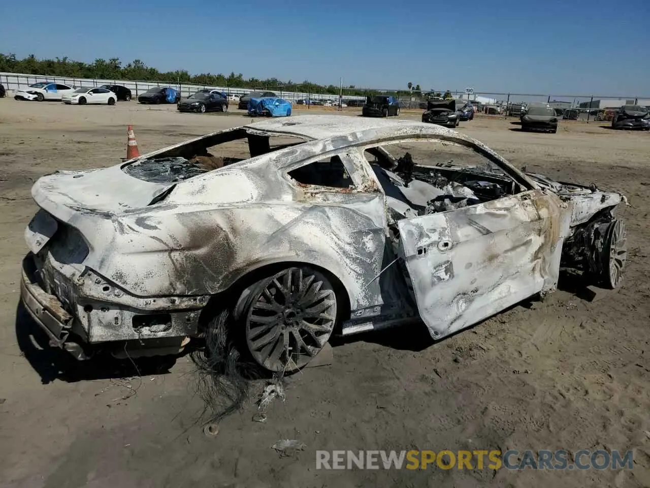 3 Фотография поврежденного автомобиля 1FA6P8CF0L5109026 FORD MUSTANG 2020