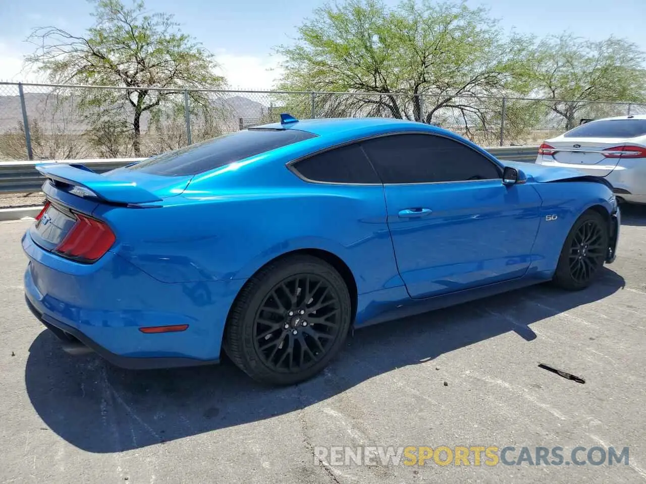 3 Photograph of a damaged car 1FA6P8CF0L5142012 FORD MUSTANG 2020
