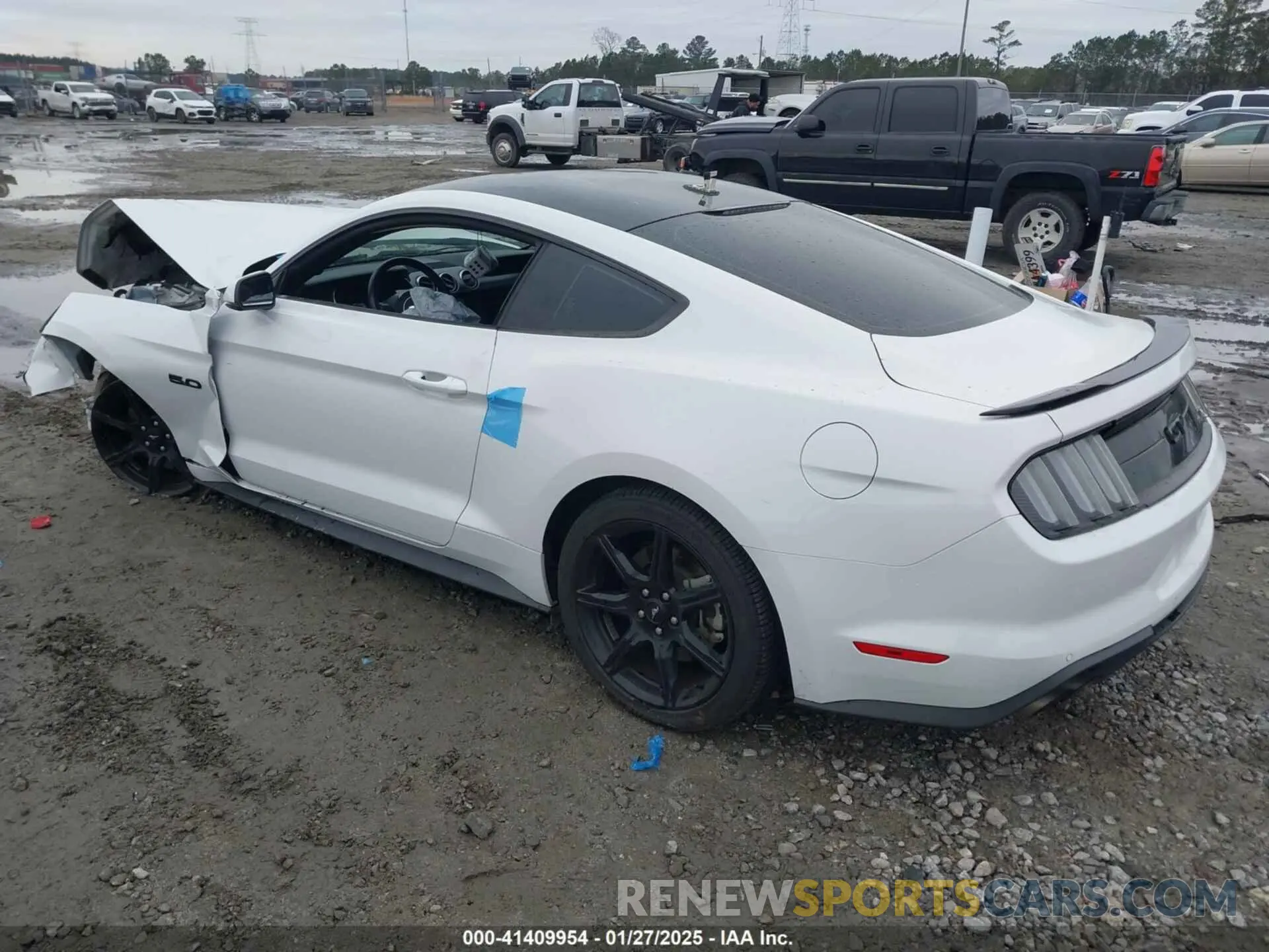3 Фотография поврежденного автомобиля 1FA6P8CF3L5159340 FORD MUSTANG 2020