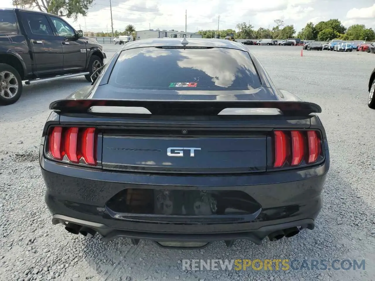 6 Photograph of a damaged car 1FA6P8CF3L5178082 FORD MUSTANG 2020