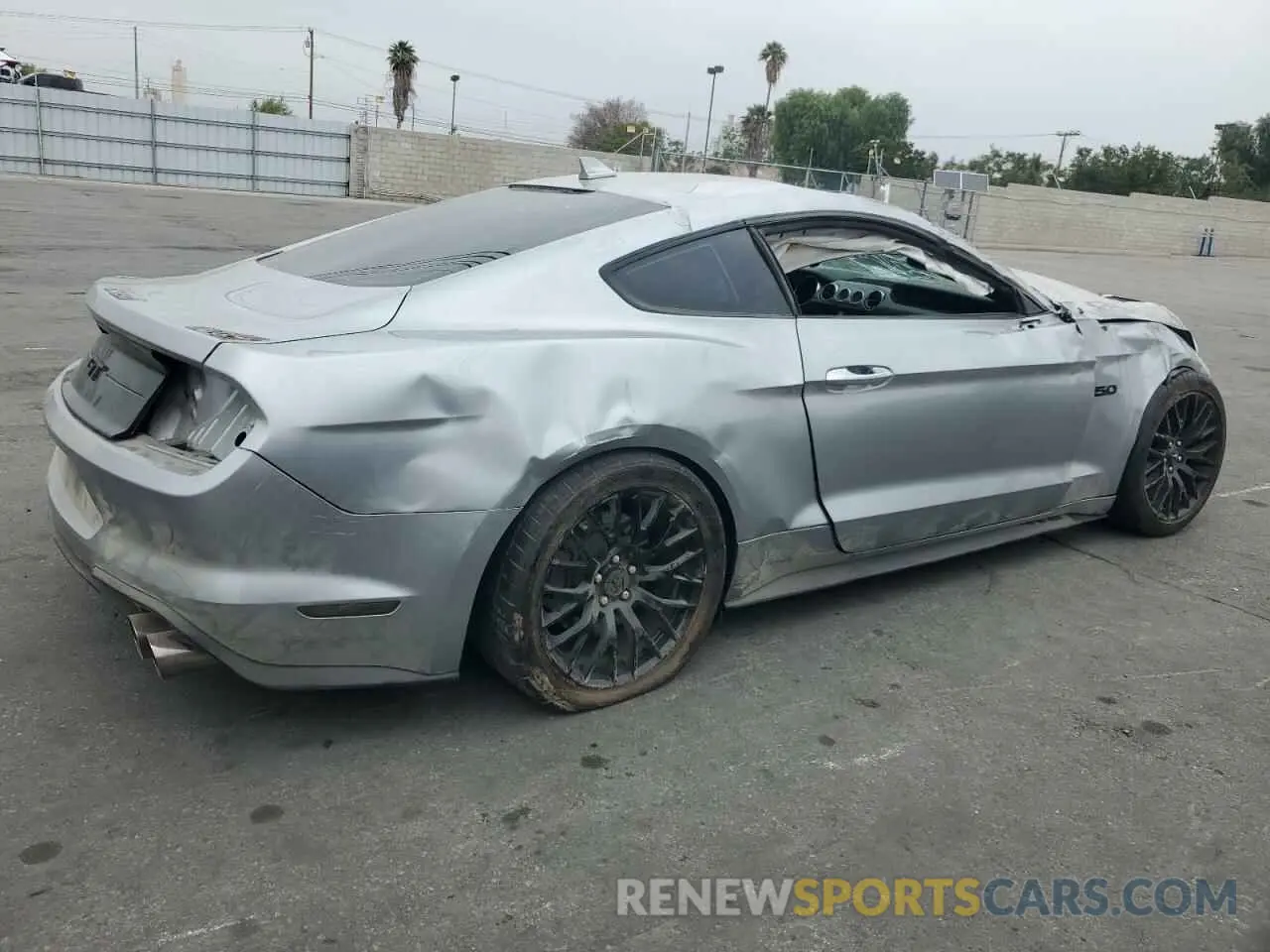 3 Фотография поврежденного автомобиля 1FA6P8CF4L5146709 FORD MUSTANG 2020