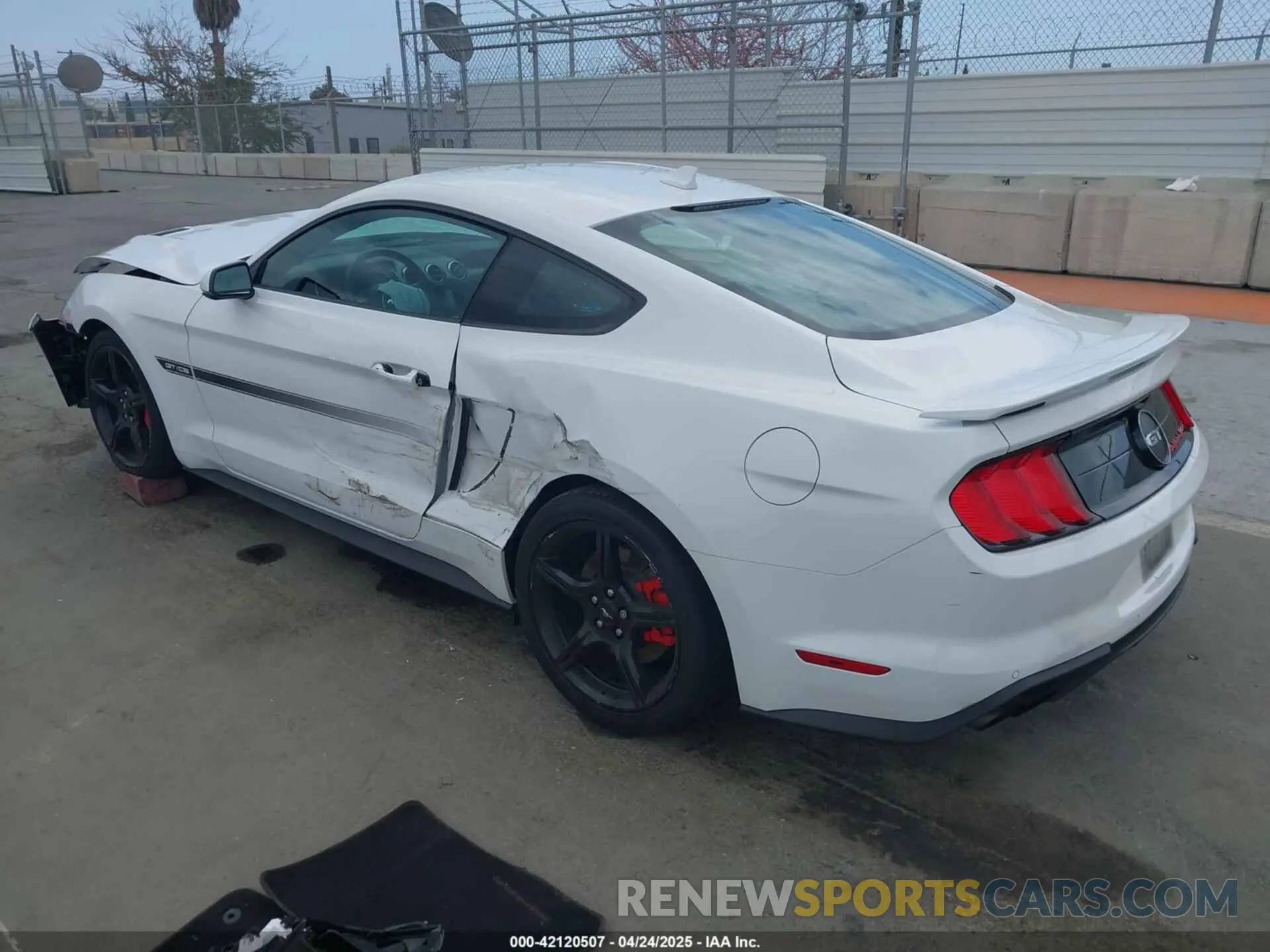 3 Фотография поврежденного автомобиля 1FA6P8CF4L5176793 FORD MUSTANG 2020